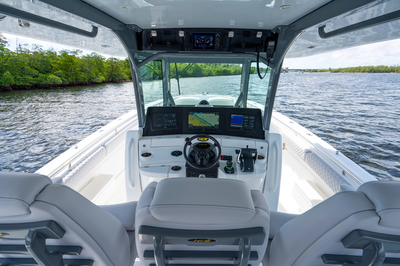 42 Lujo 42ft HCB Yacht For Sale