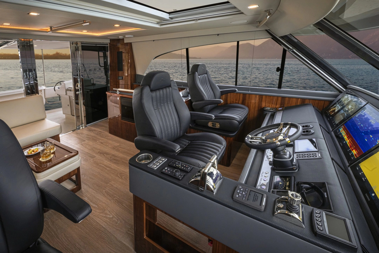 64 Sports Motor Yacht 64ft Riviera Yacht For Sale