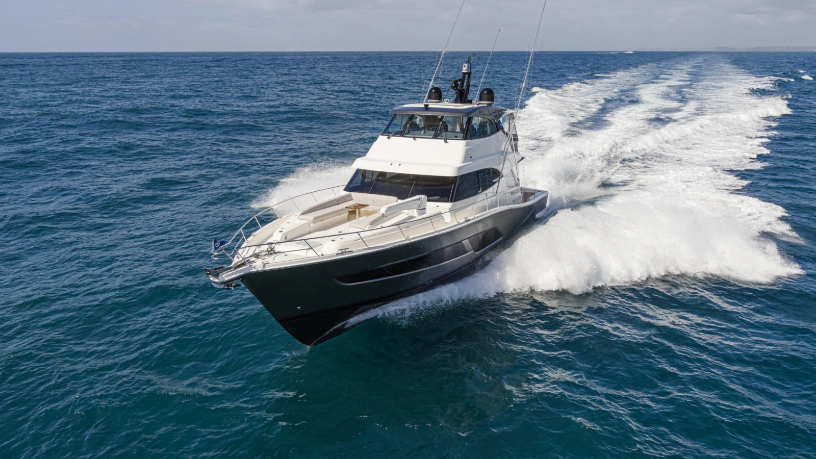 68 Sports Motor Yacht 68ft Riviera Yacht For Sale
