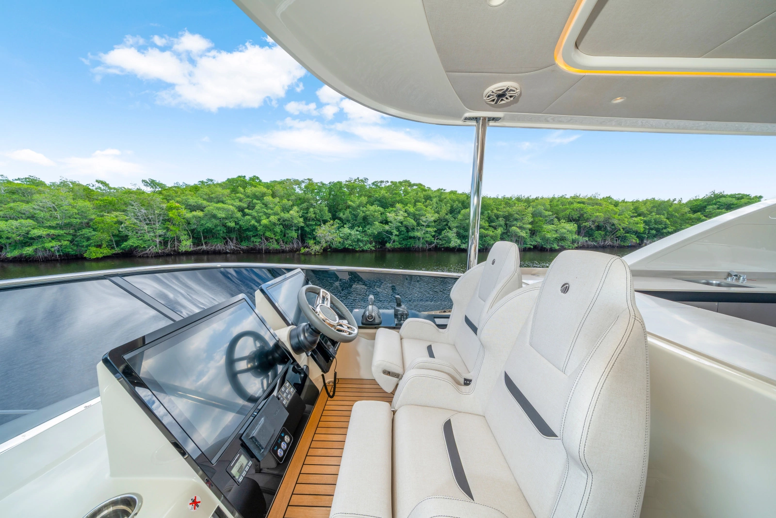 70 FLY 70ft Absolute Yacht For Sale