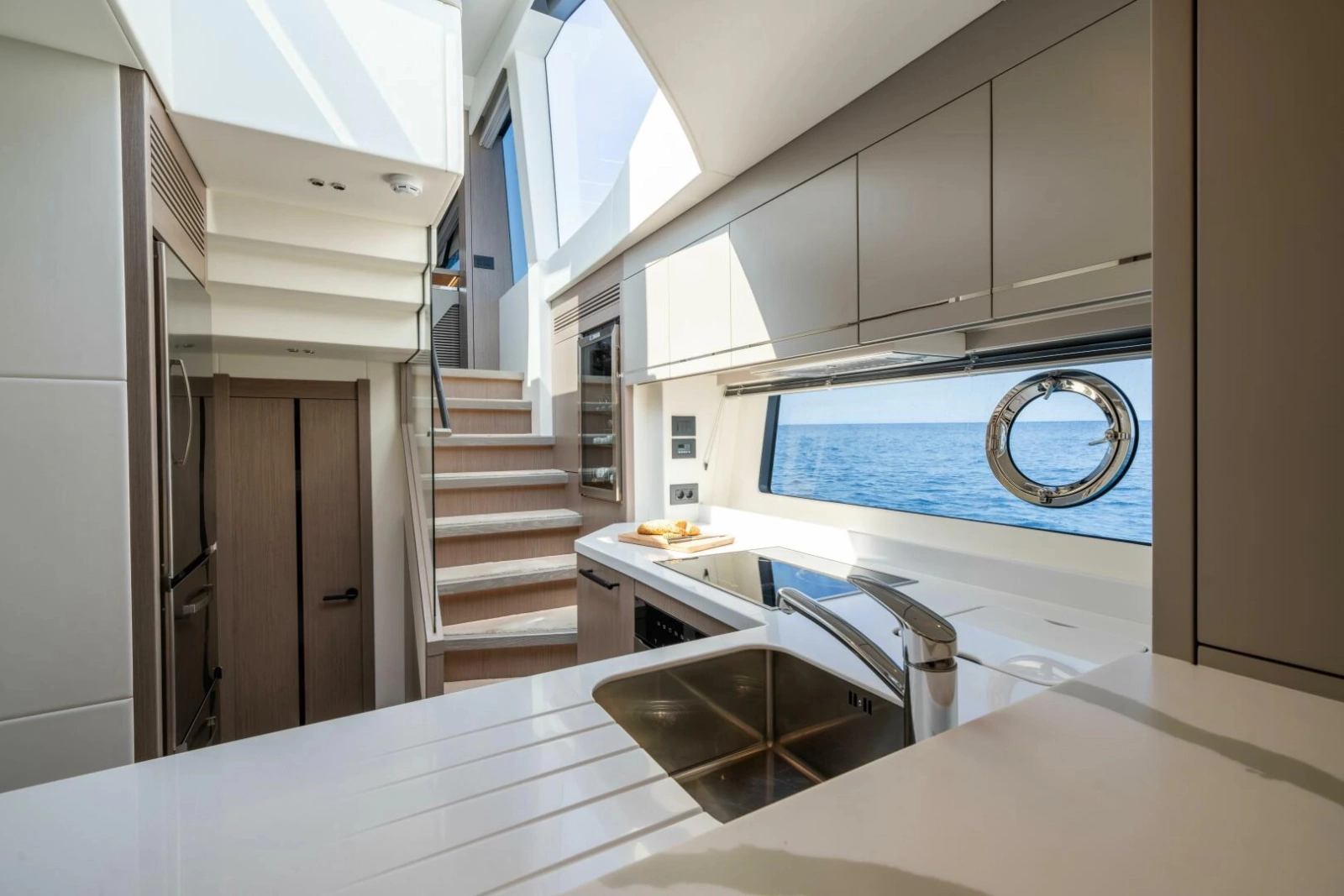 75 SPORT YACHT 75ft Sunseeker Yacht For Sale