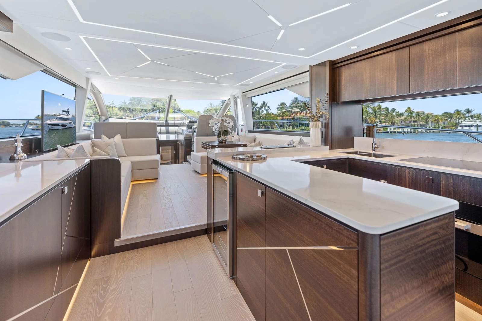 2024 Sunseeker Manhattan 68
