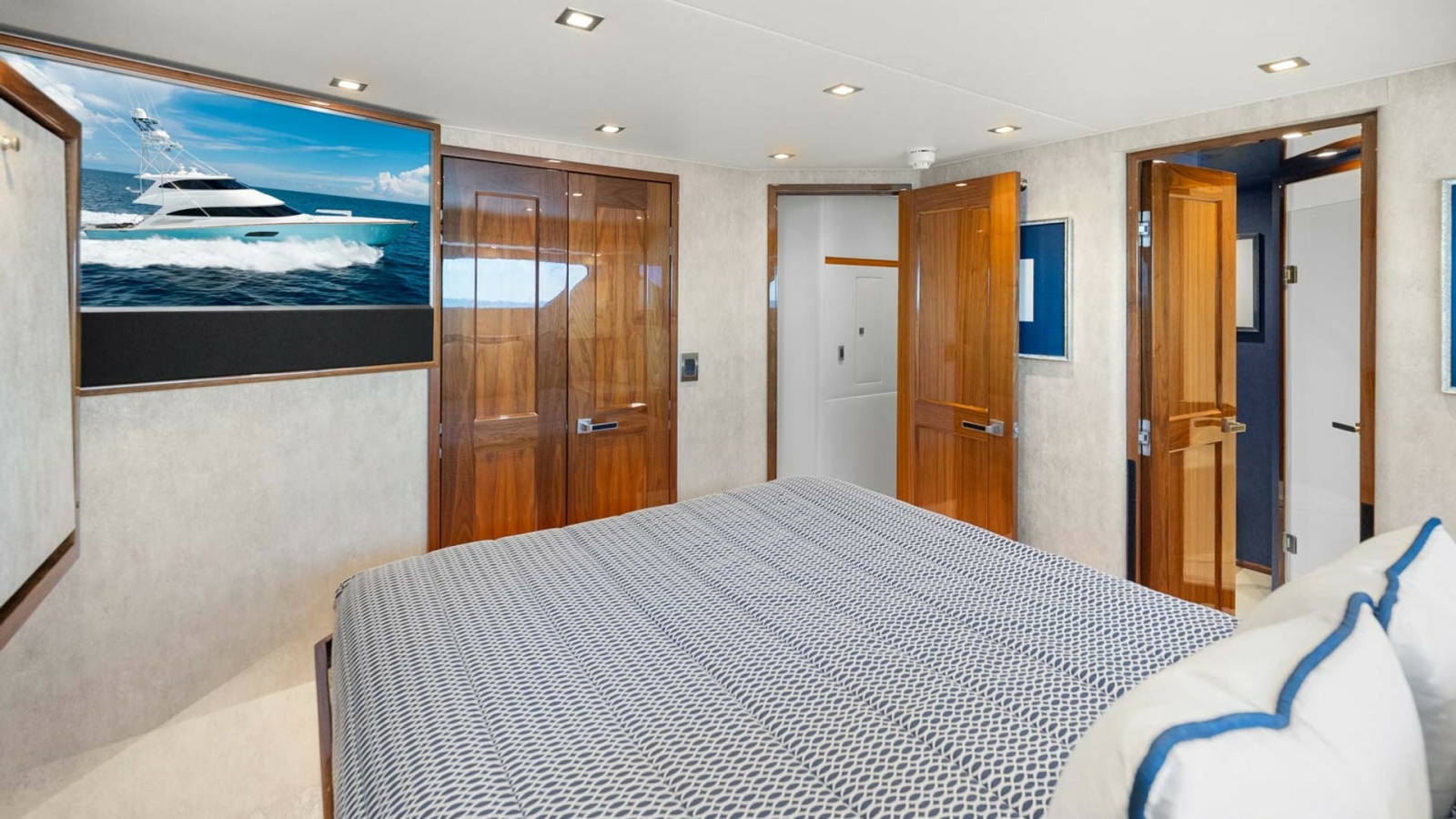 Master Stateroom with Ensuite Access