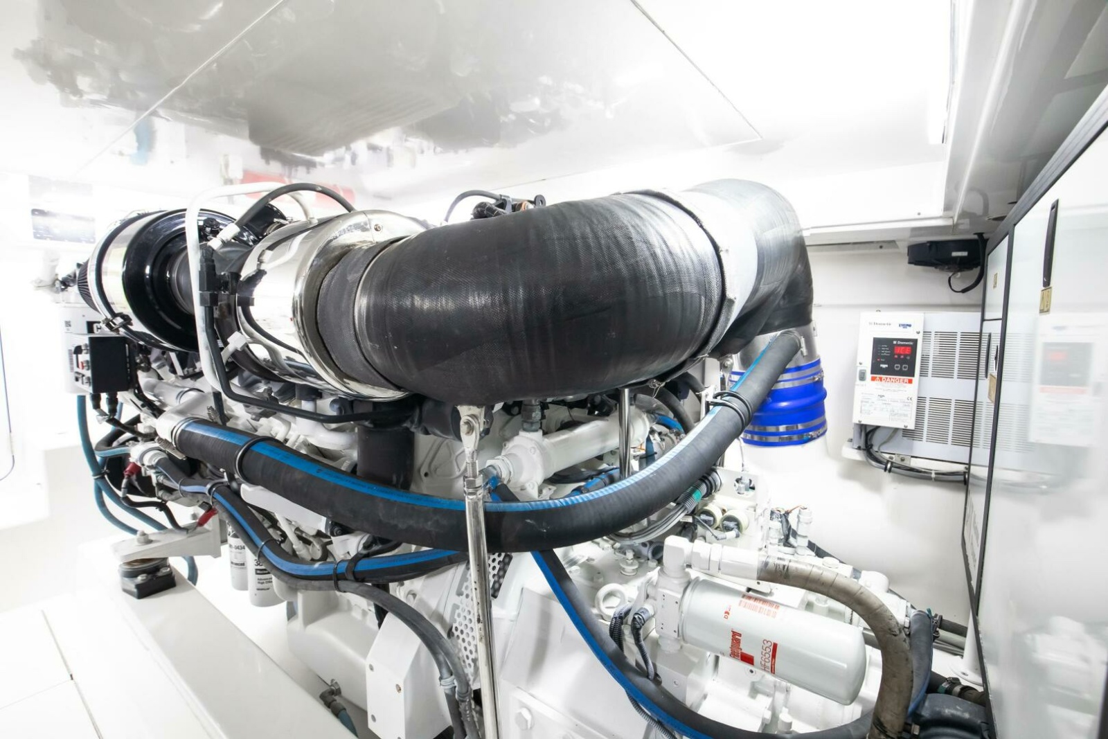 Ocean Yachts 64 - Love Boat - Engine Room