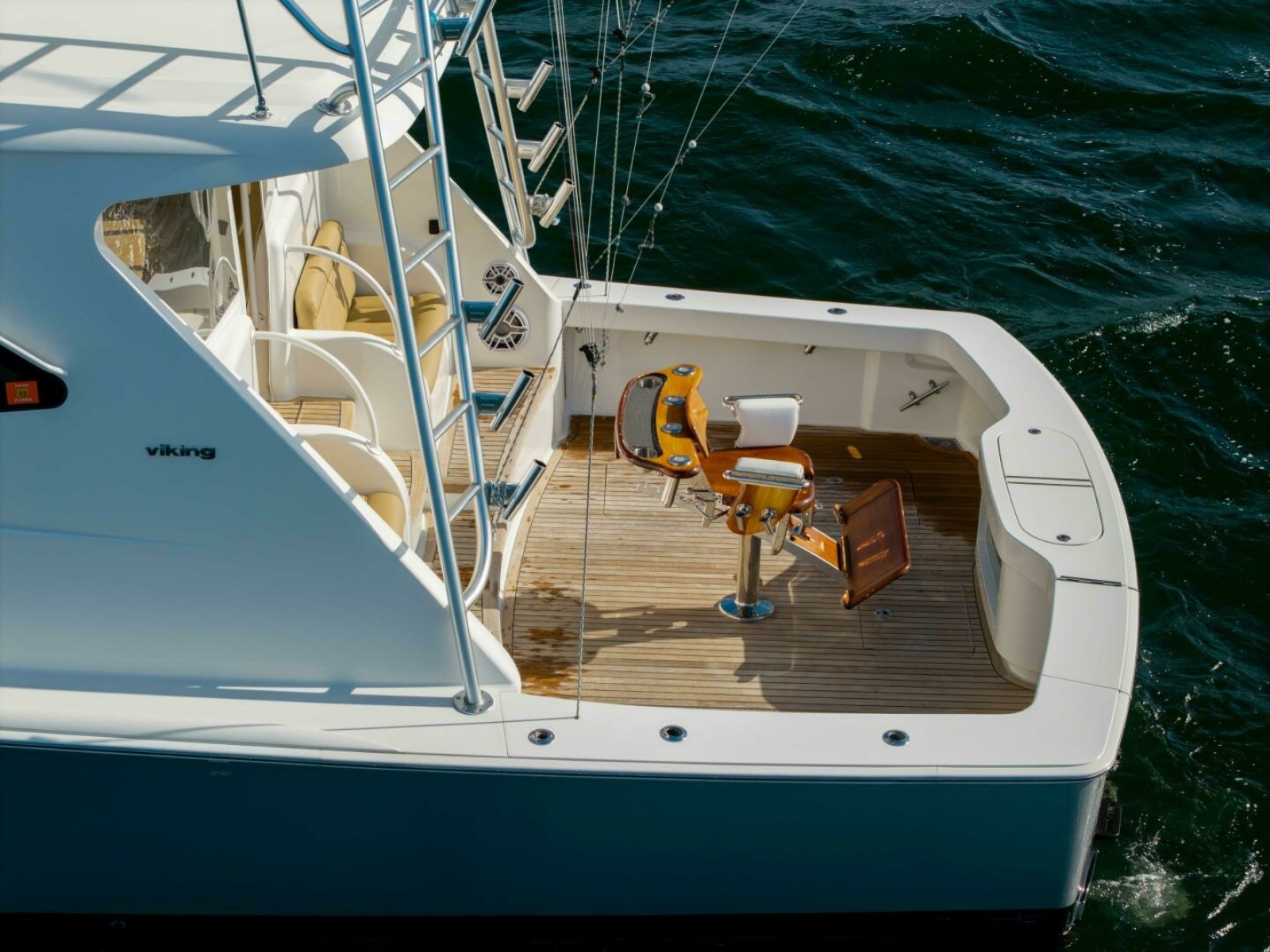52' 2015 Viking 52 Sport Tower