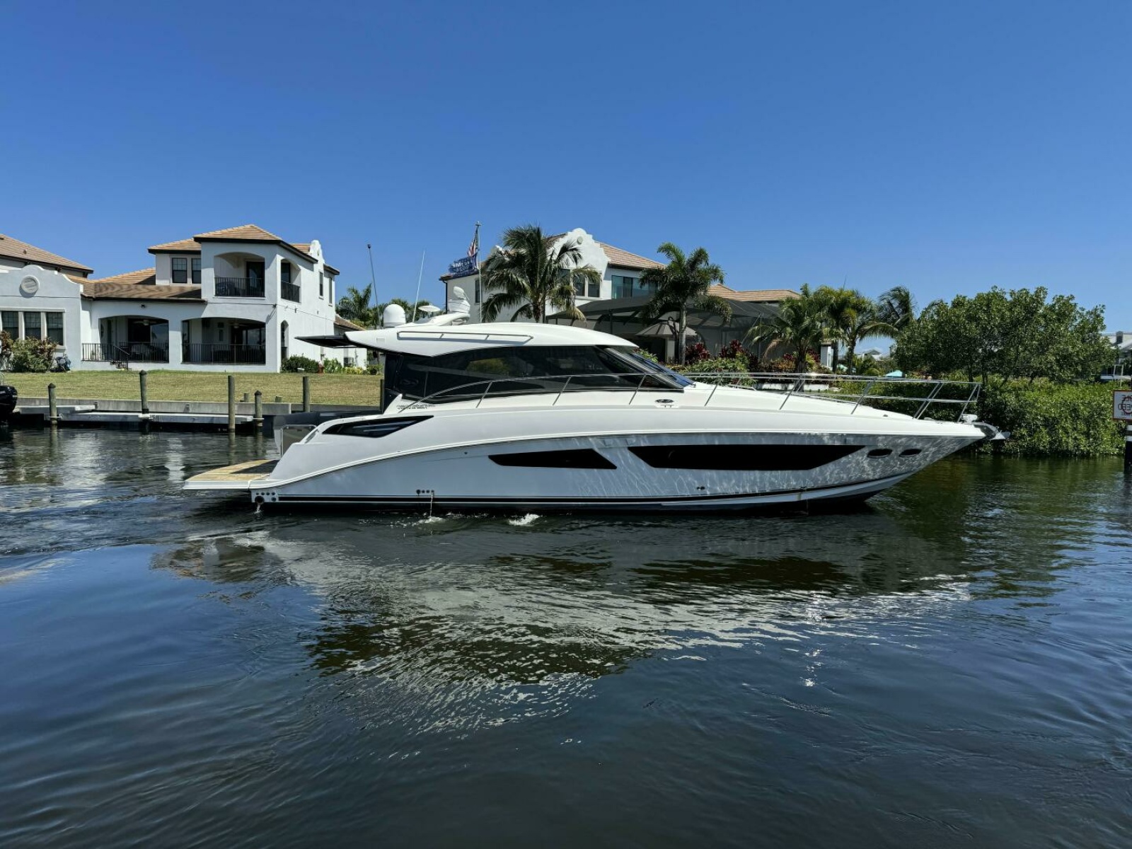 47' 2016 Sea Ray 470 Sundancer