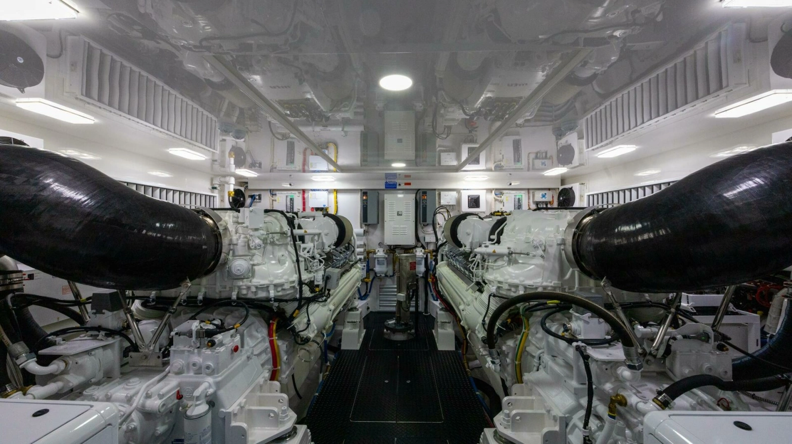 2025 82 Viking Convertible Boujie Engine Room (7)