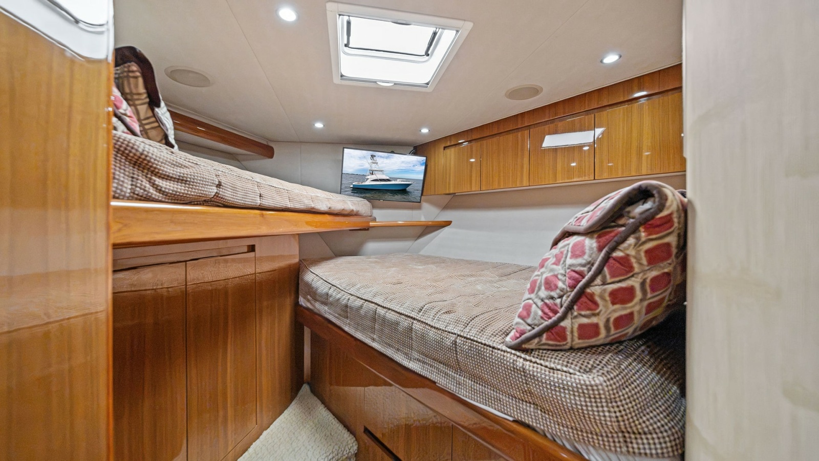 Guest Stateroom with Twin Bunks