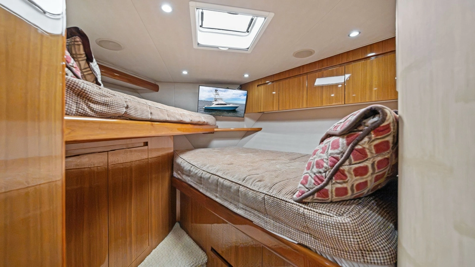 Guest Stateroom with Twin Bunks
