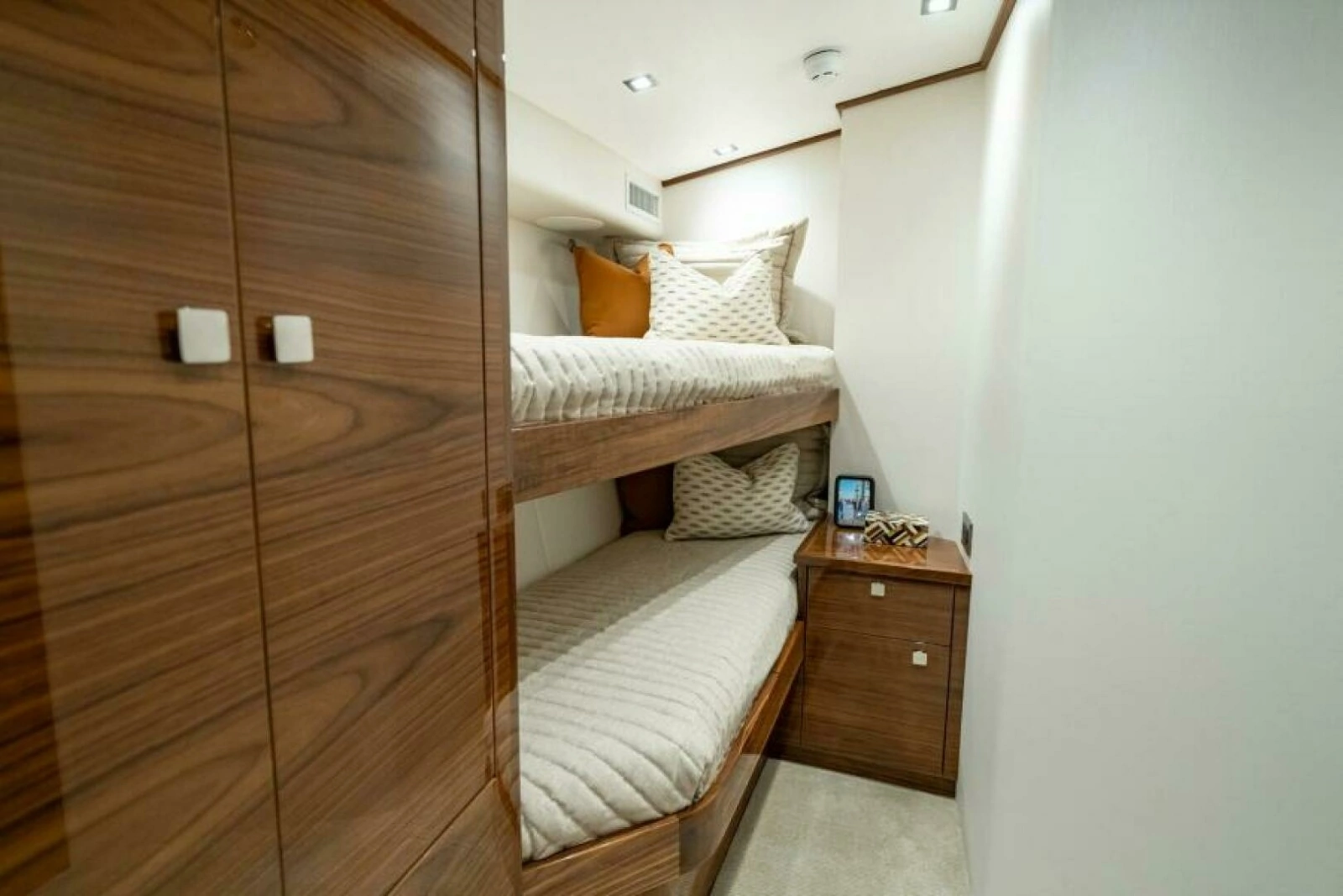 Viking 82 Convertible - Bunk Stateroom