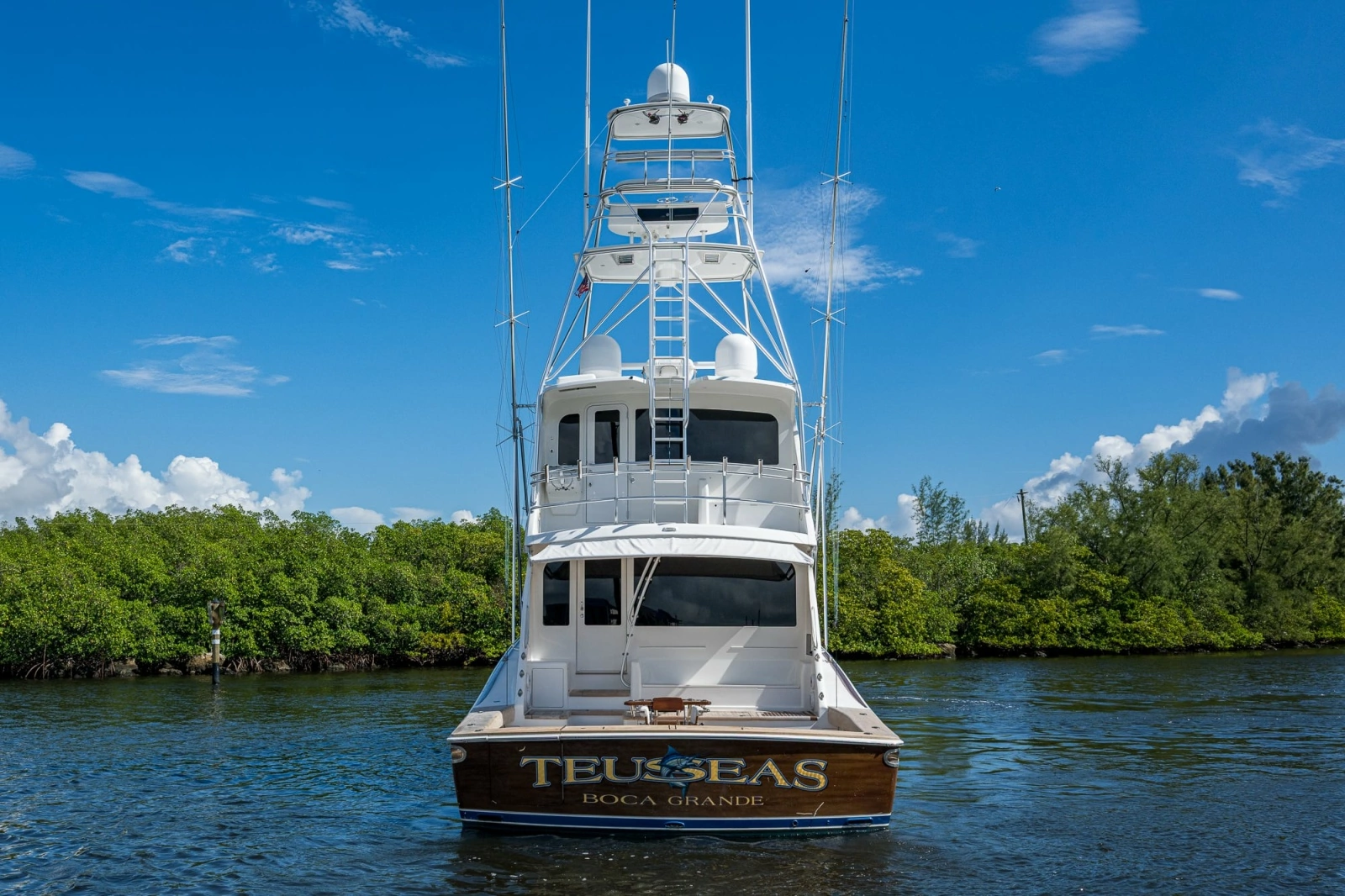 2011 Viking 76 Enclosed Bridge