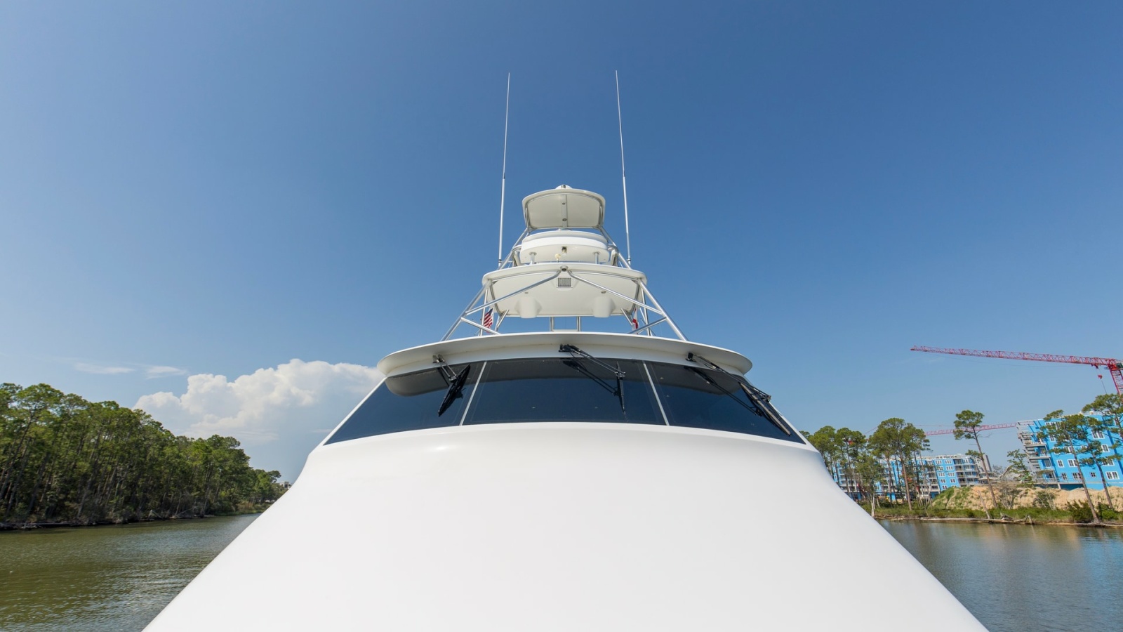 2005 61 Viking Enclosed Bridge Kelkat Forward Bow (4)