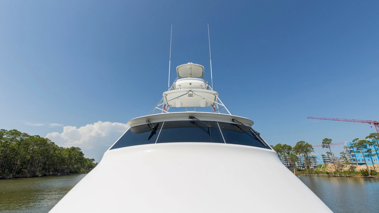 2005 61 Viking Enclosed Bridge Kelkat Forward Bow (4)