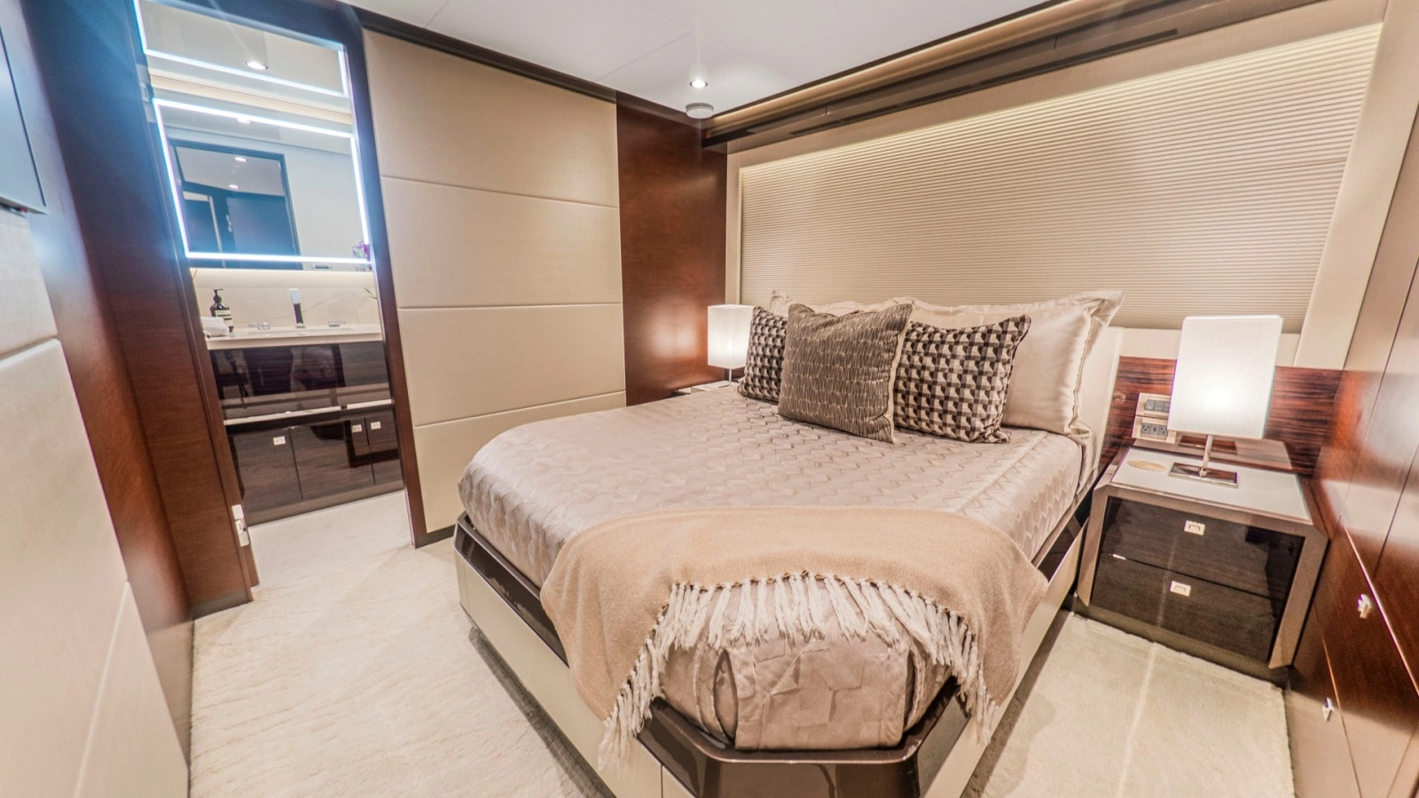 Galati-LONESTAR-Staterooms17