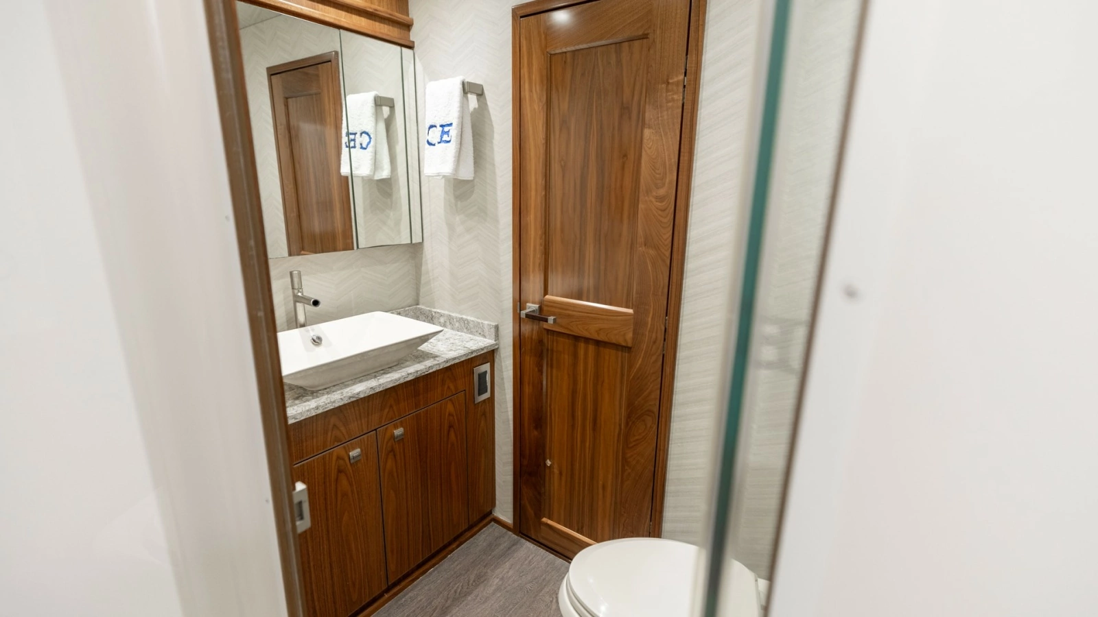 Elegant En-Suite Bathroom