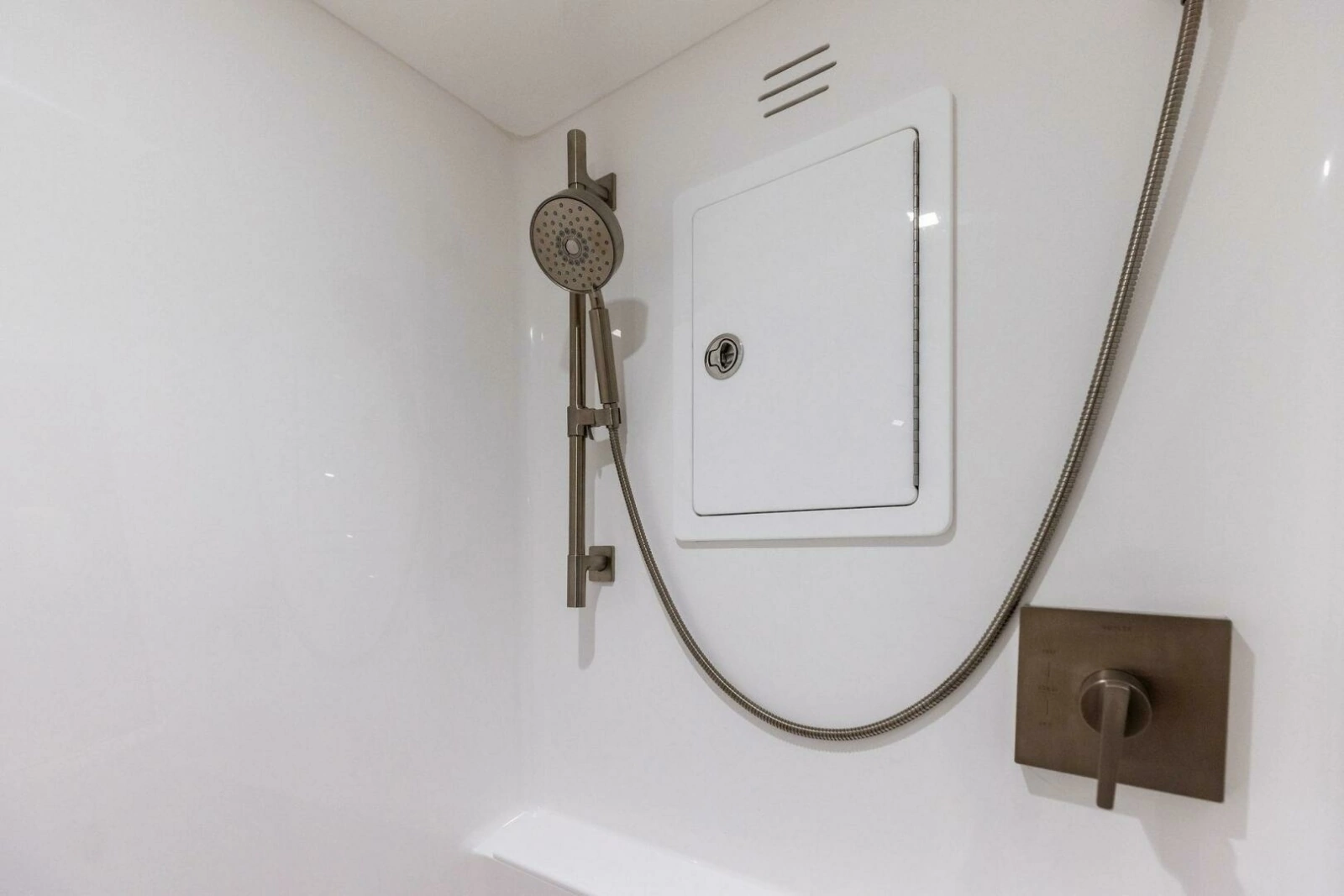 2026 Viking 82 Convertible- TEAM HARVEY I- STBD Guest Sateroom Head