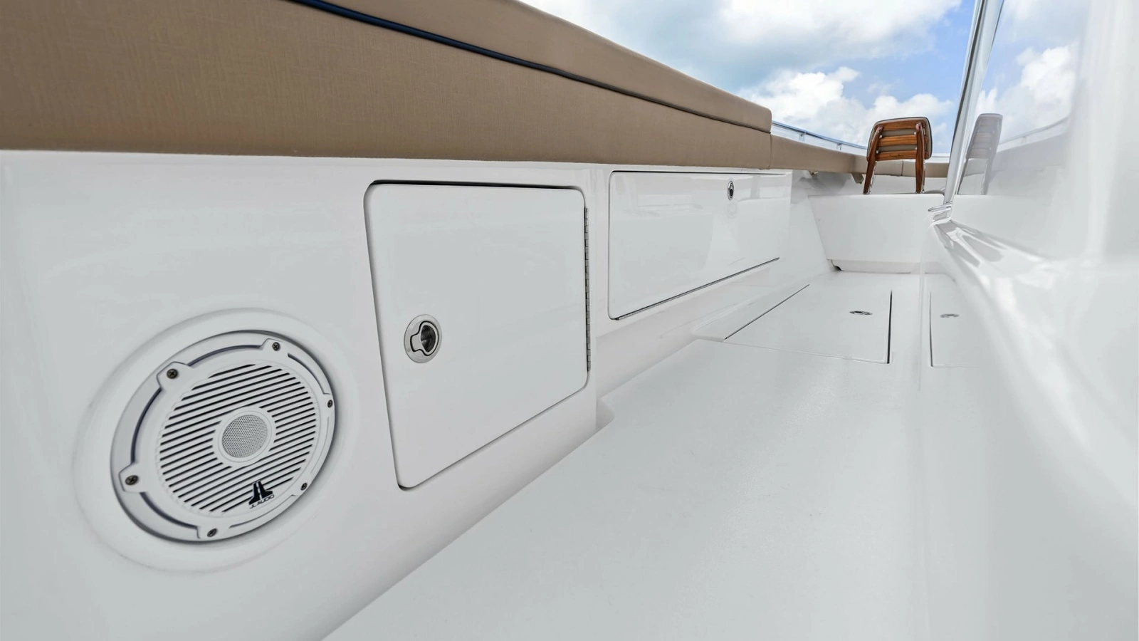Starboard Cockpit Storage and Seating