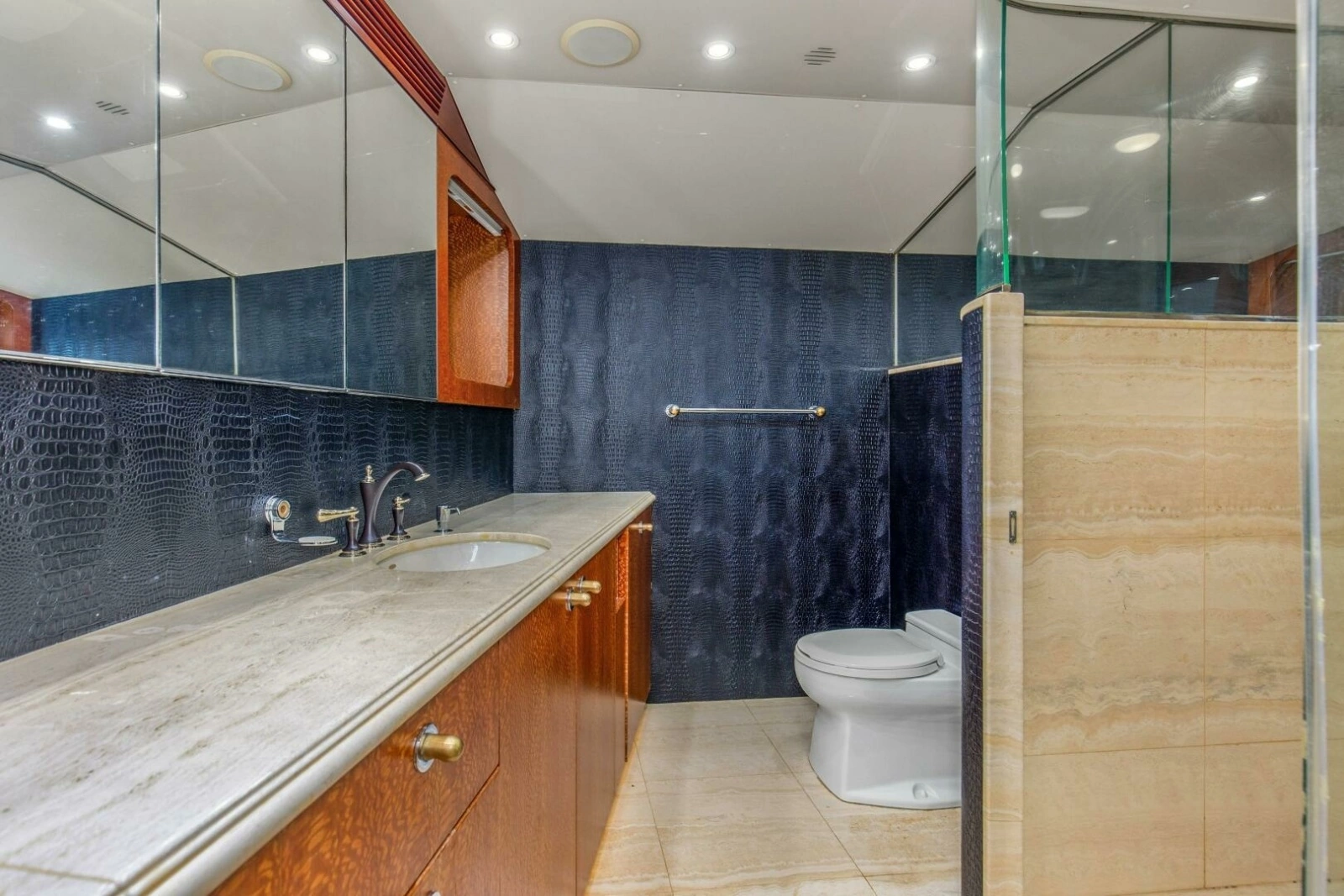 1989 116' Feadship Sport Fisher- Boss - Master Stateroom Head/Shower Stall