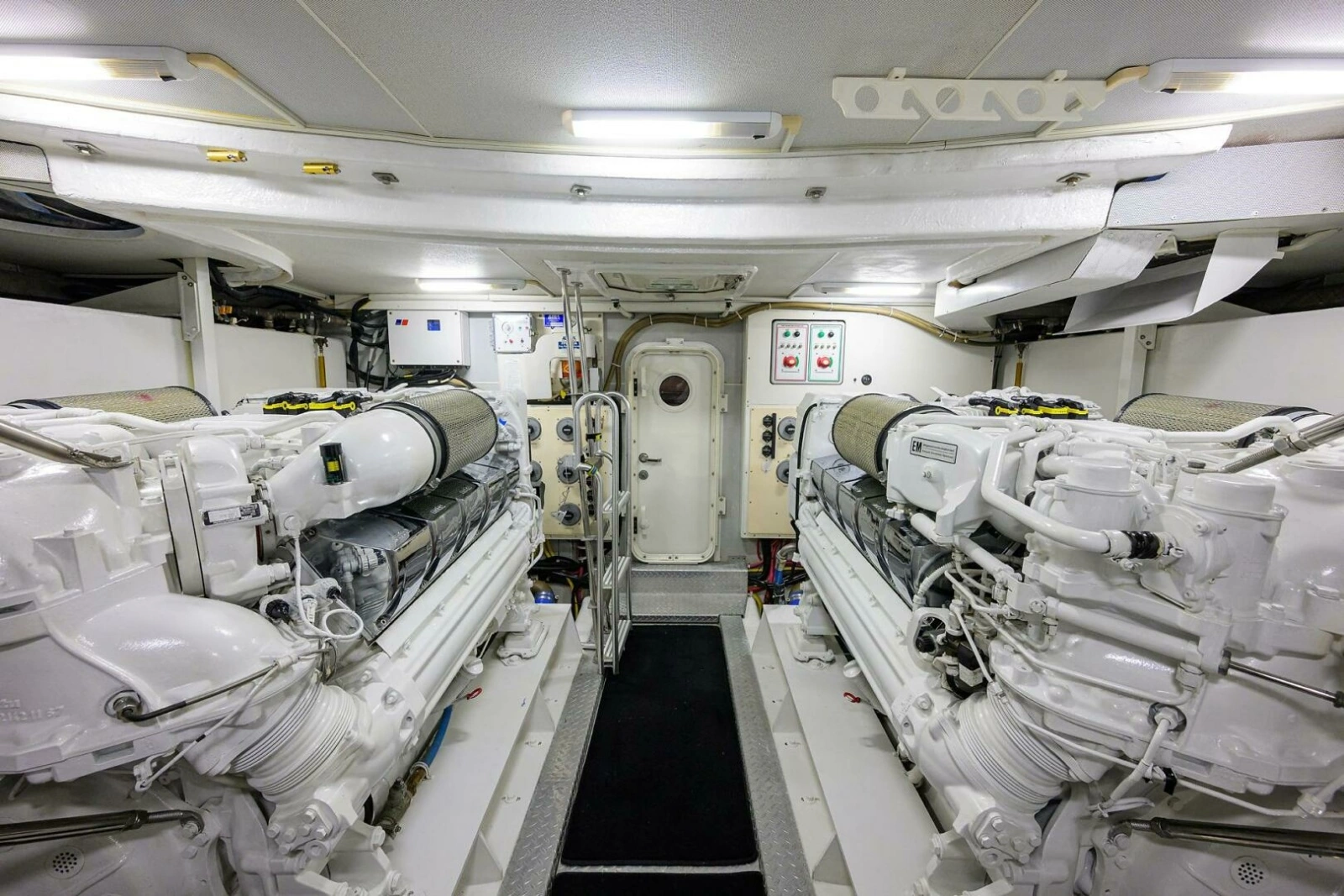 2005 Marquis 65 Motor Yacht