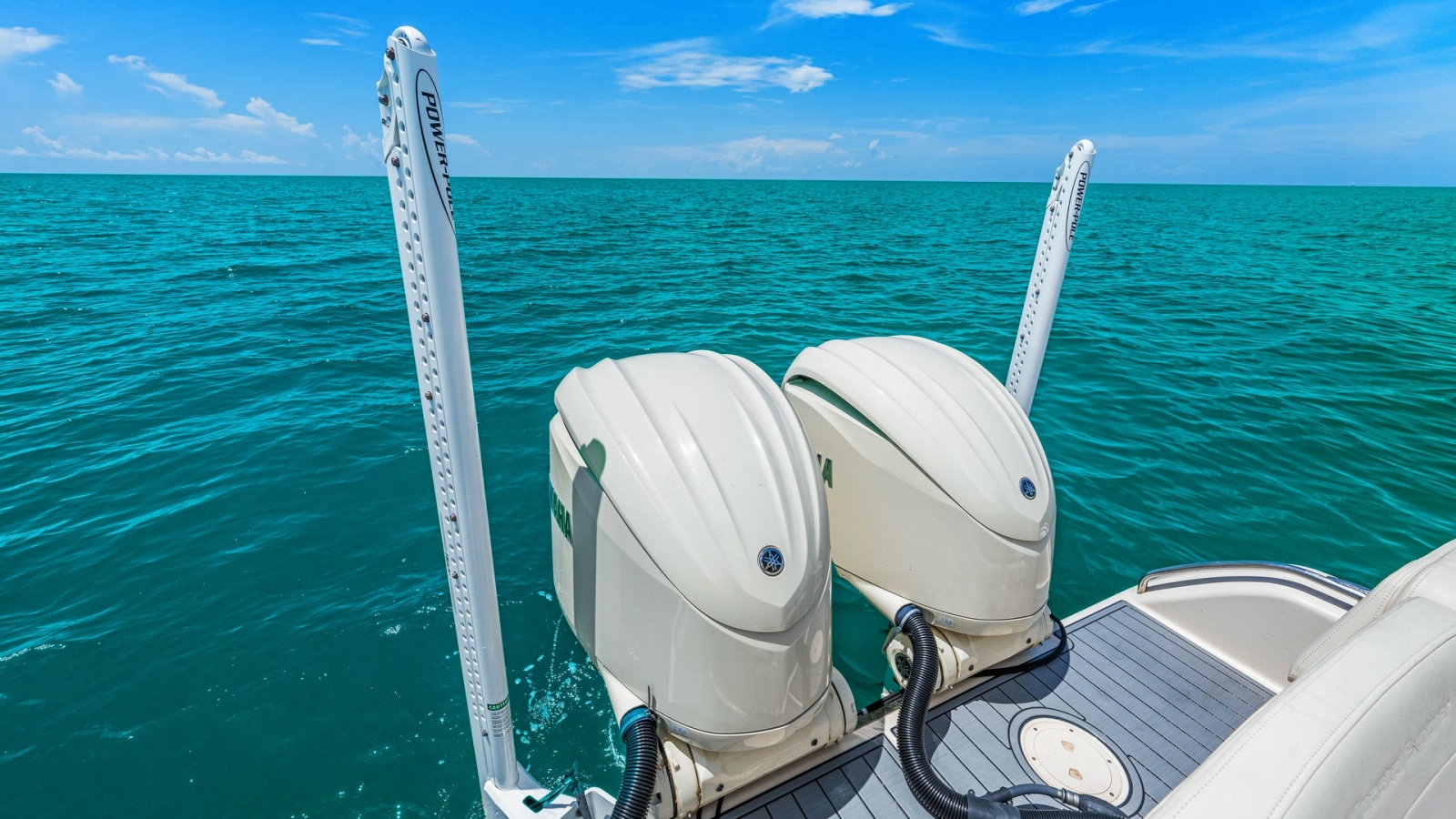 Twin Outboard Engines and Aft Deck