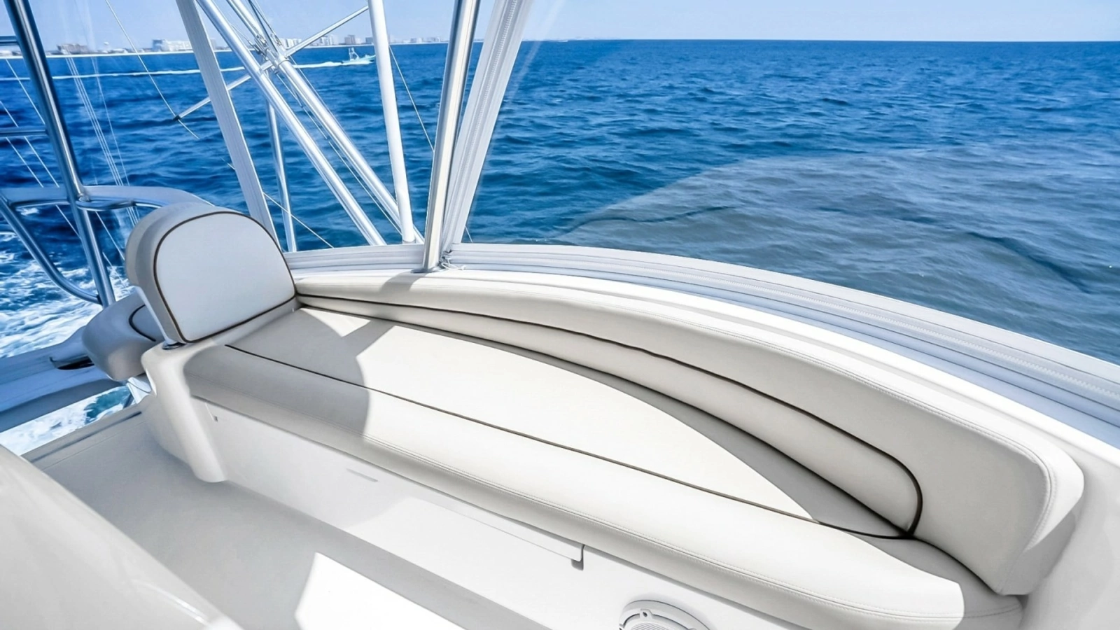 Flybridge Forward Seating