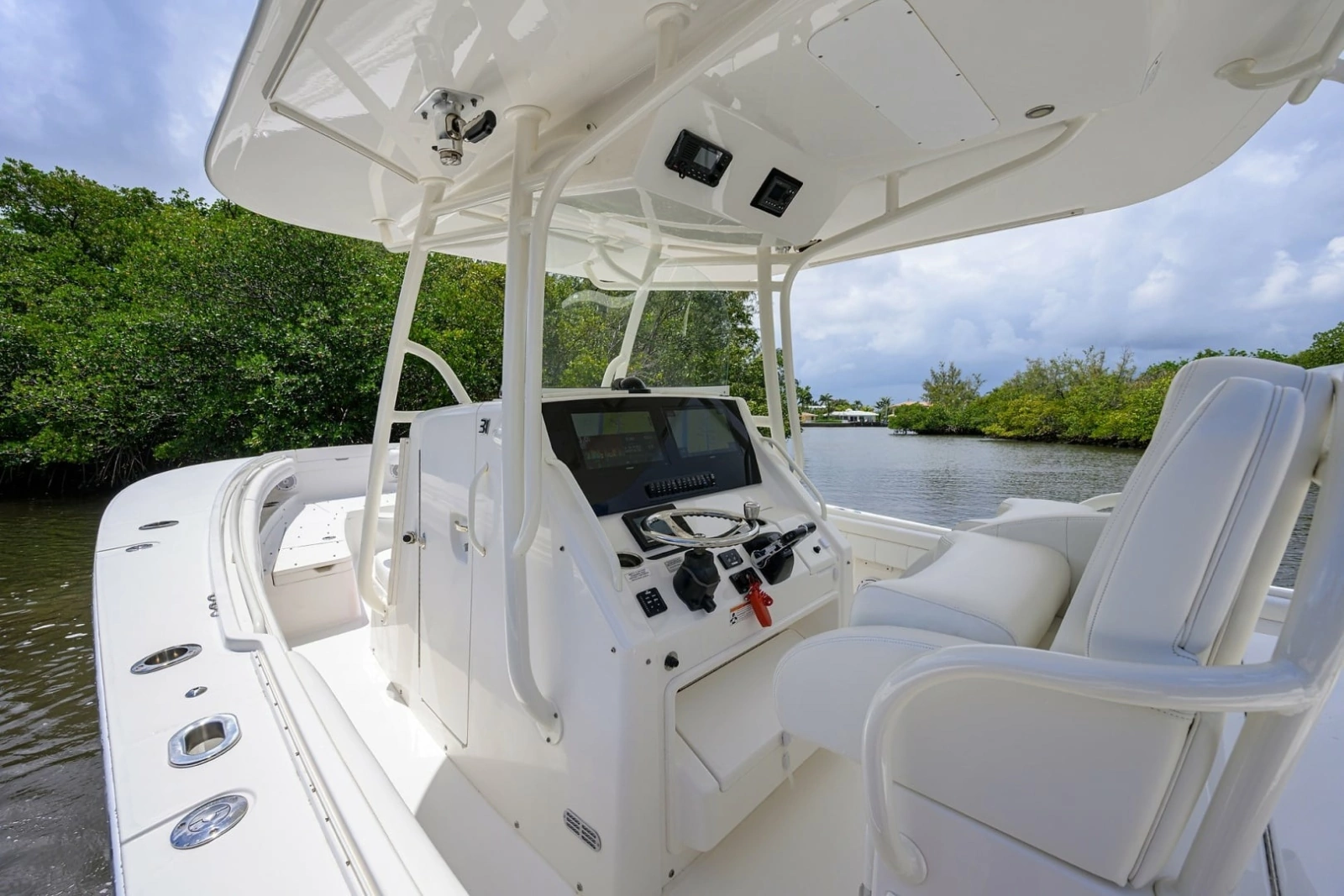 Regulator 31   Sweet Melissa - Helm