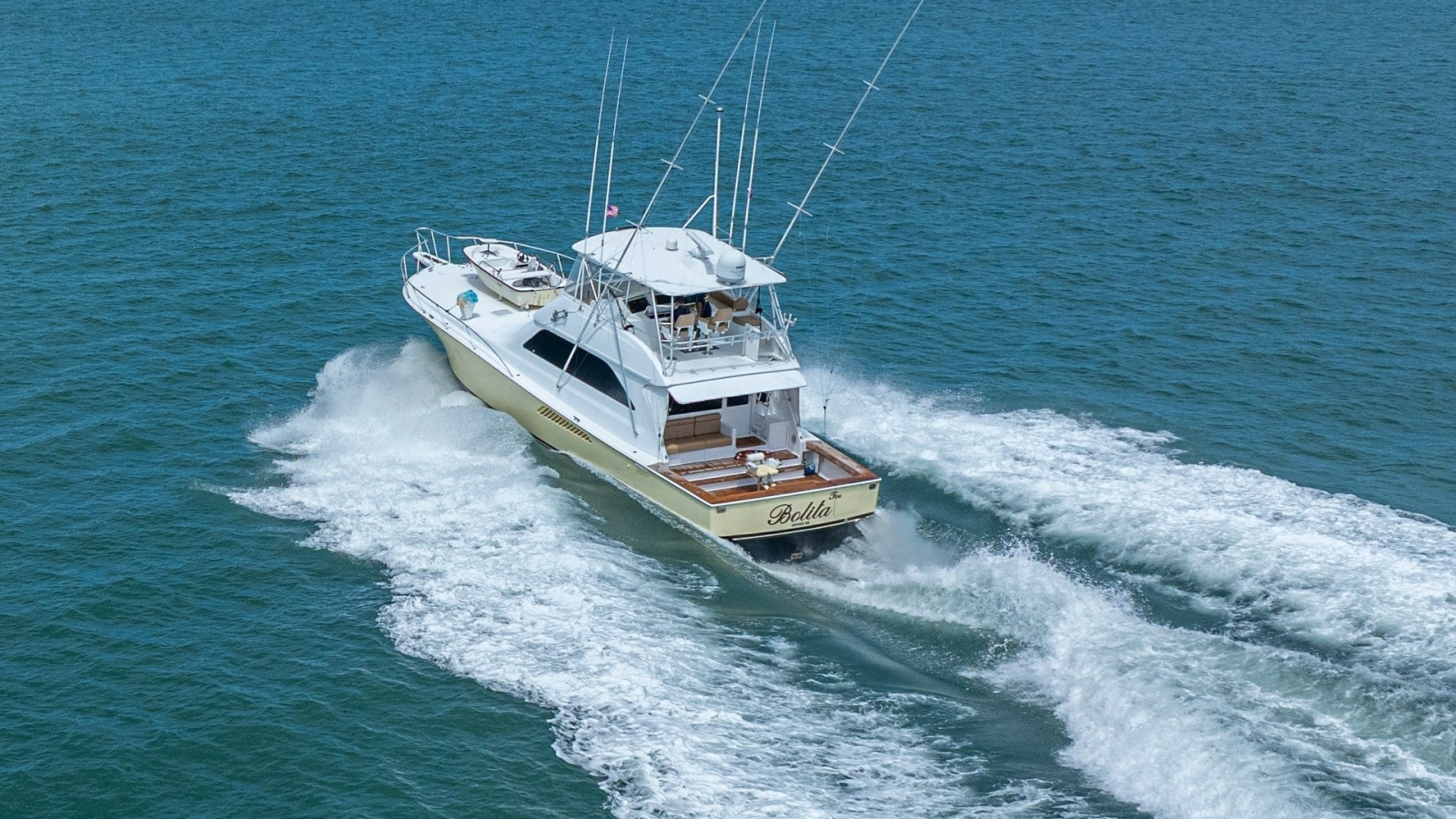 Aerial View of Aft Deck in Motion 2002 Viking 61 Convertible