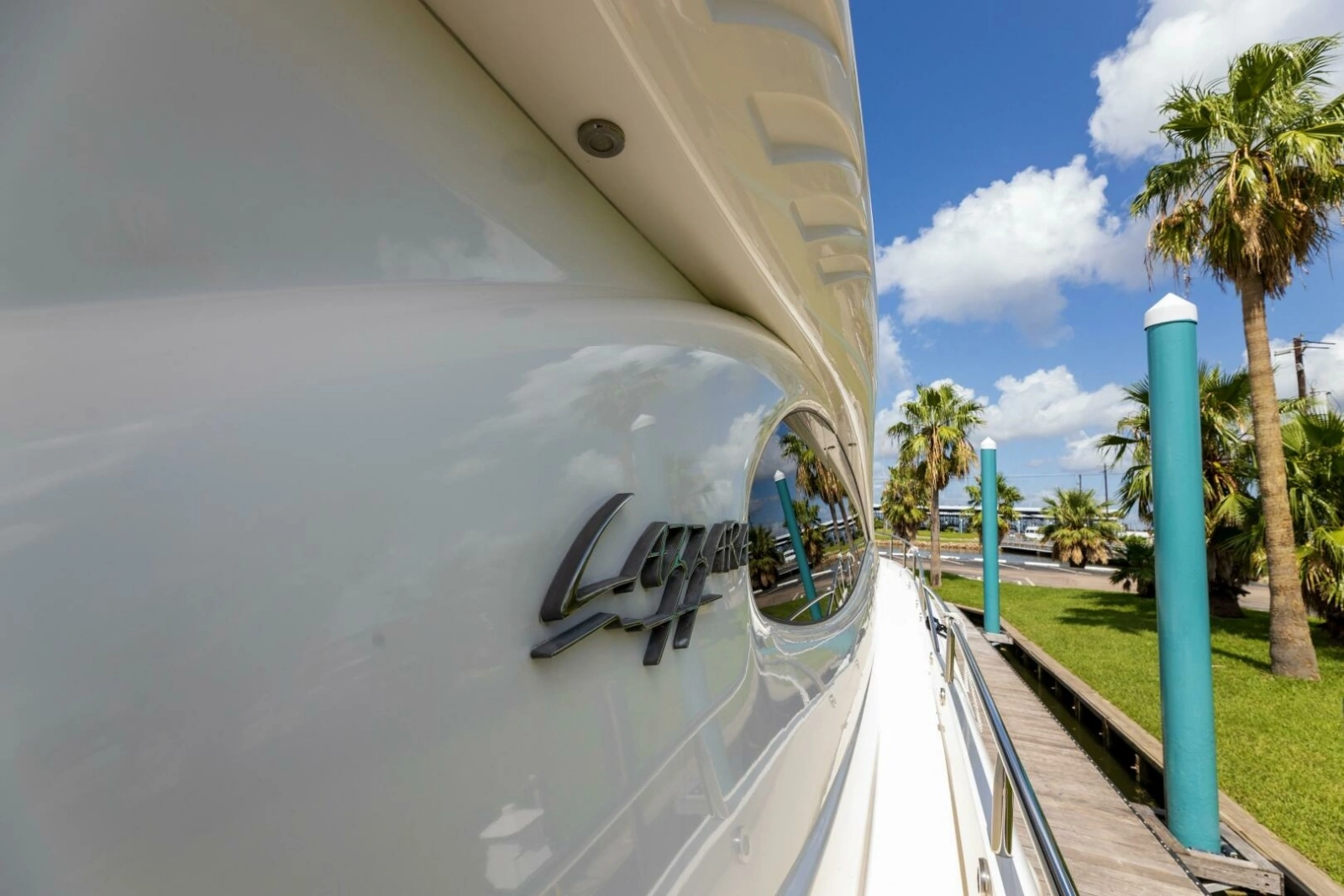 2007 Lazzara 74 Motor Yacht Kathleen