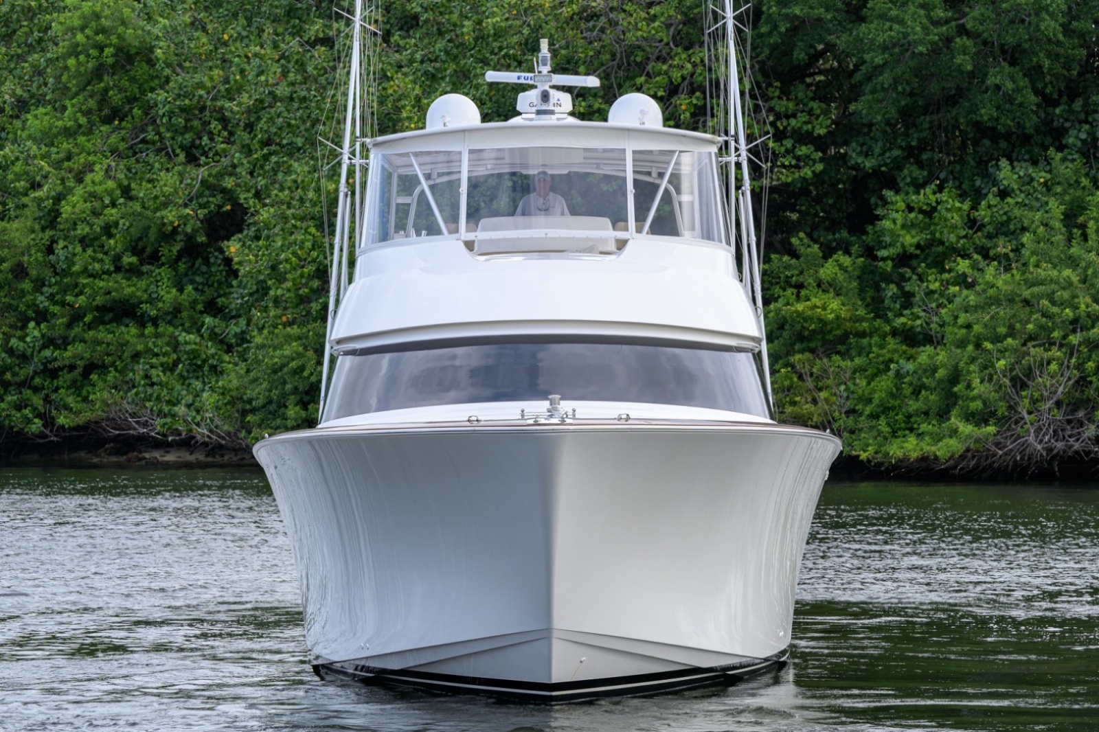 Viking 70 DESPERADO - Bow Profile