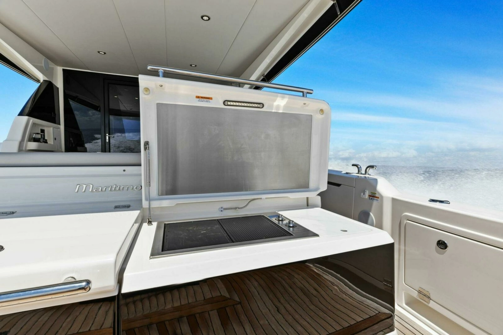 2025 Maritimo M600 