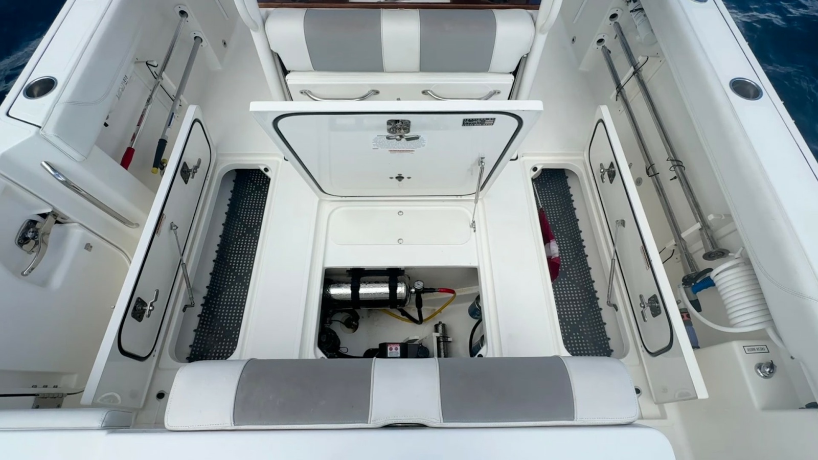 2022 Pursuit S288-