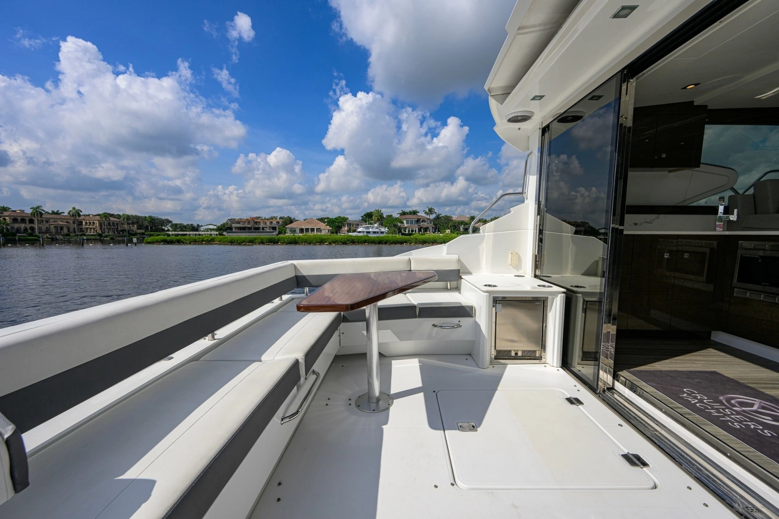 2020 Cruisers 46 Cantius