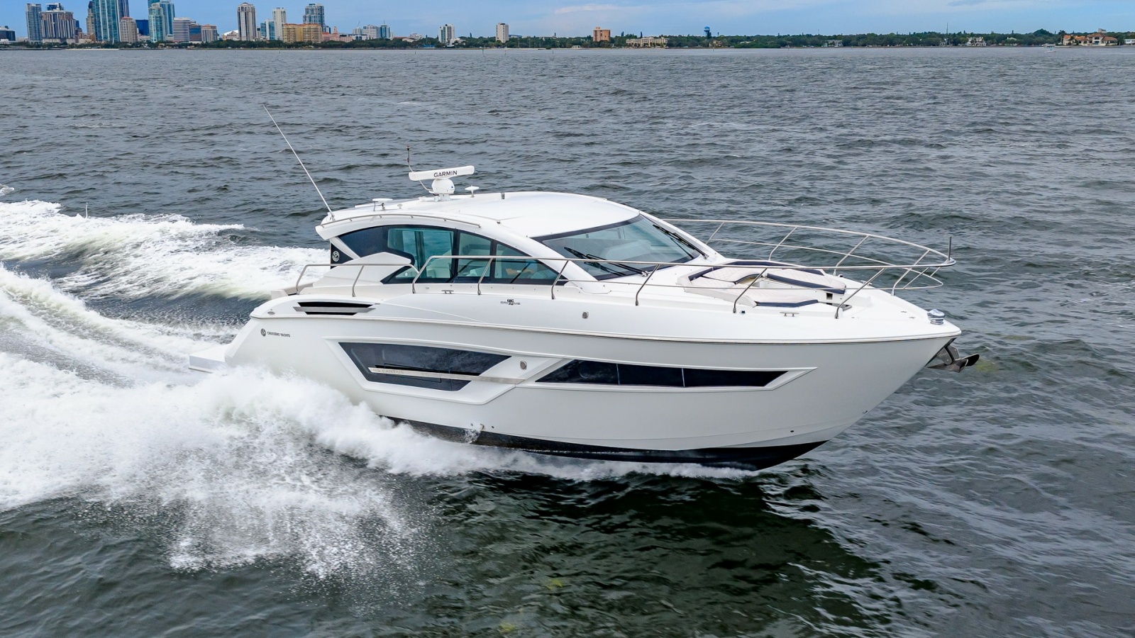Side Profile of Cruisers Cantius 46