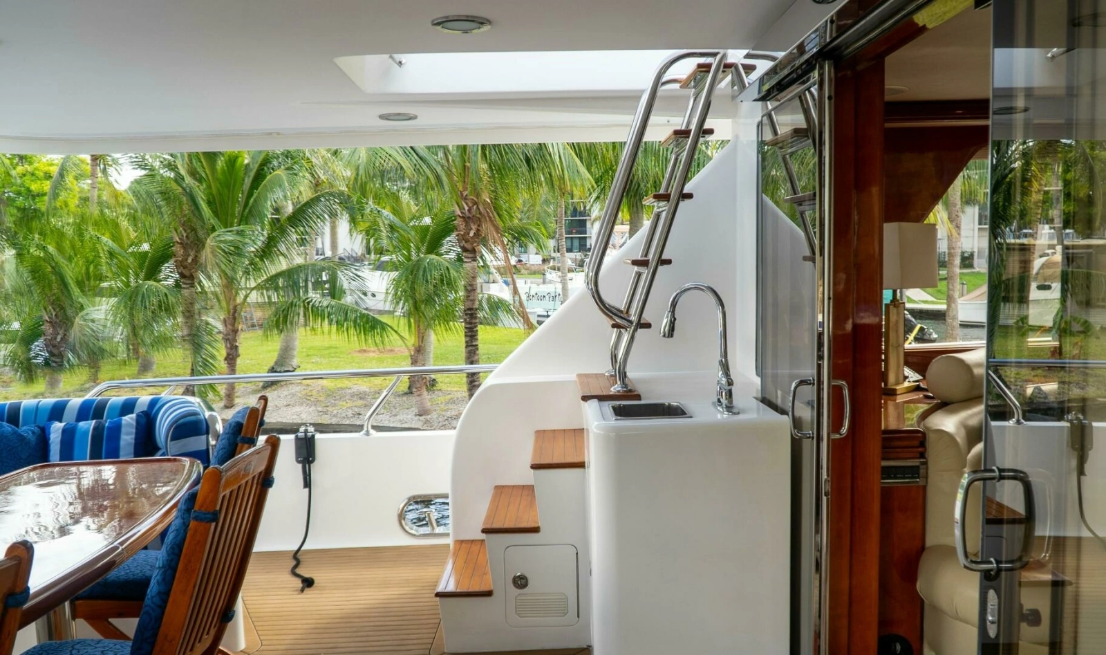 2005 Ocean Alexander 80 motoryacht
