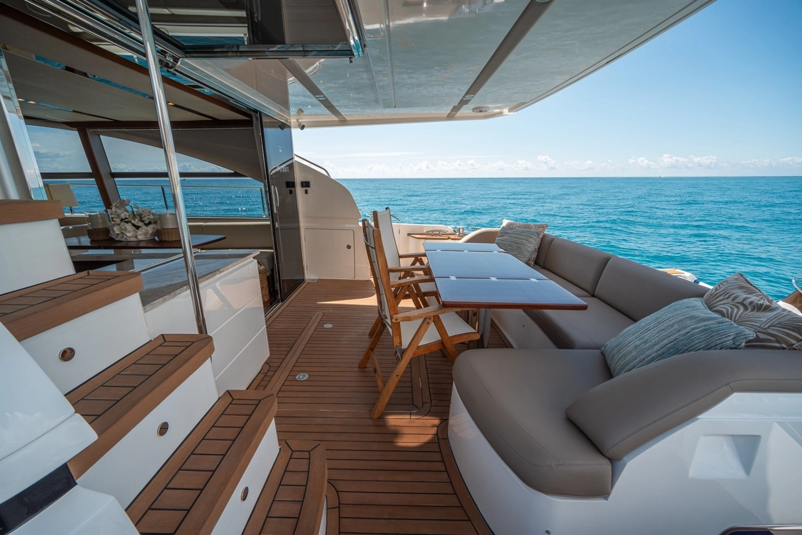 2017 Princess 68 Flybridge
