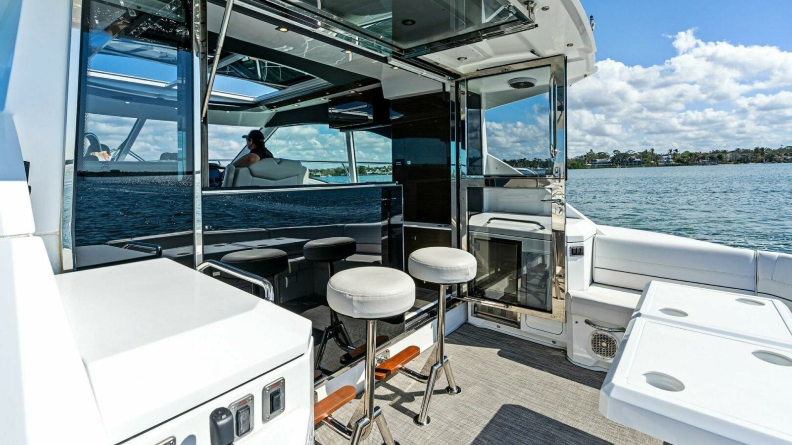 45' 2019 Cruisers Yachts 45 Cantius