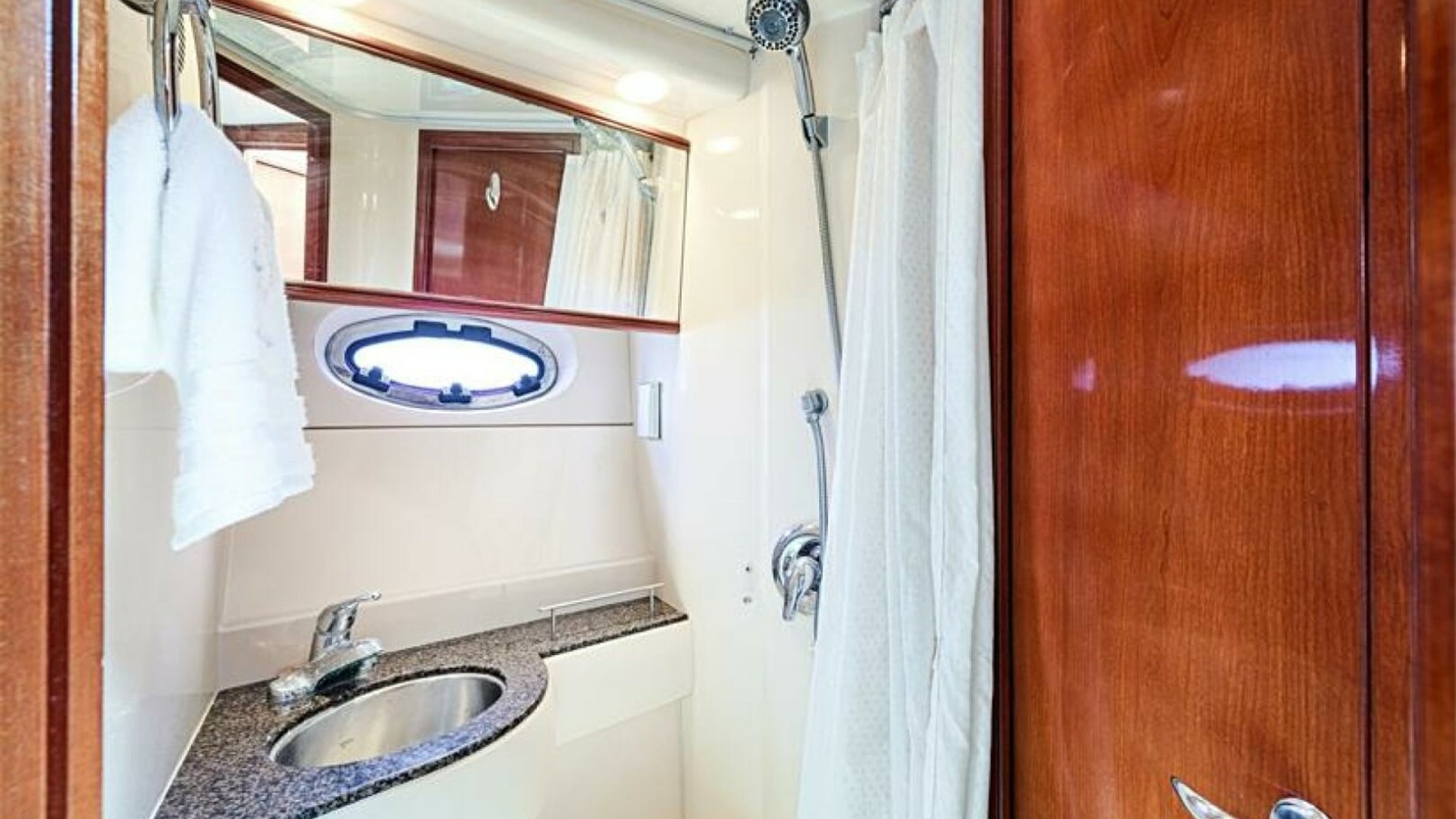 Luxurious Ensuite Bathroom