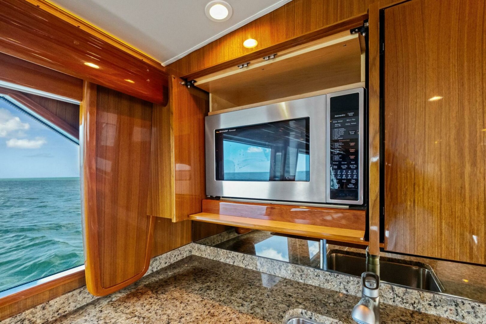 64' 2008 Viking 64 Convertible
