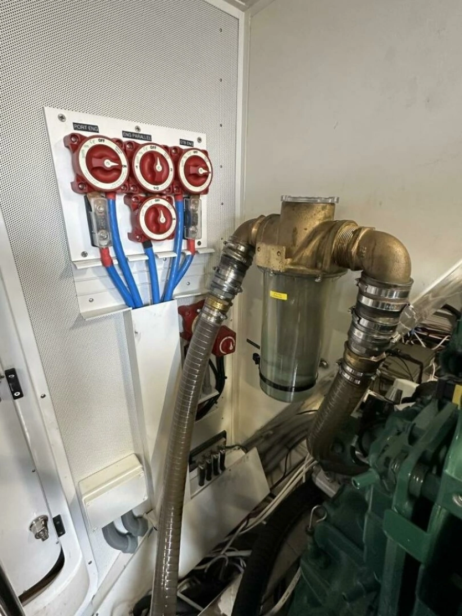 Outer Reef 62 SOUTH  PAWS - Engine Room