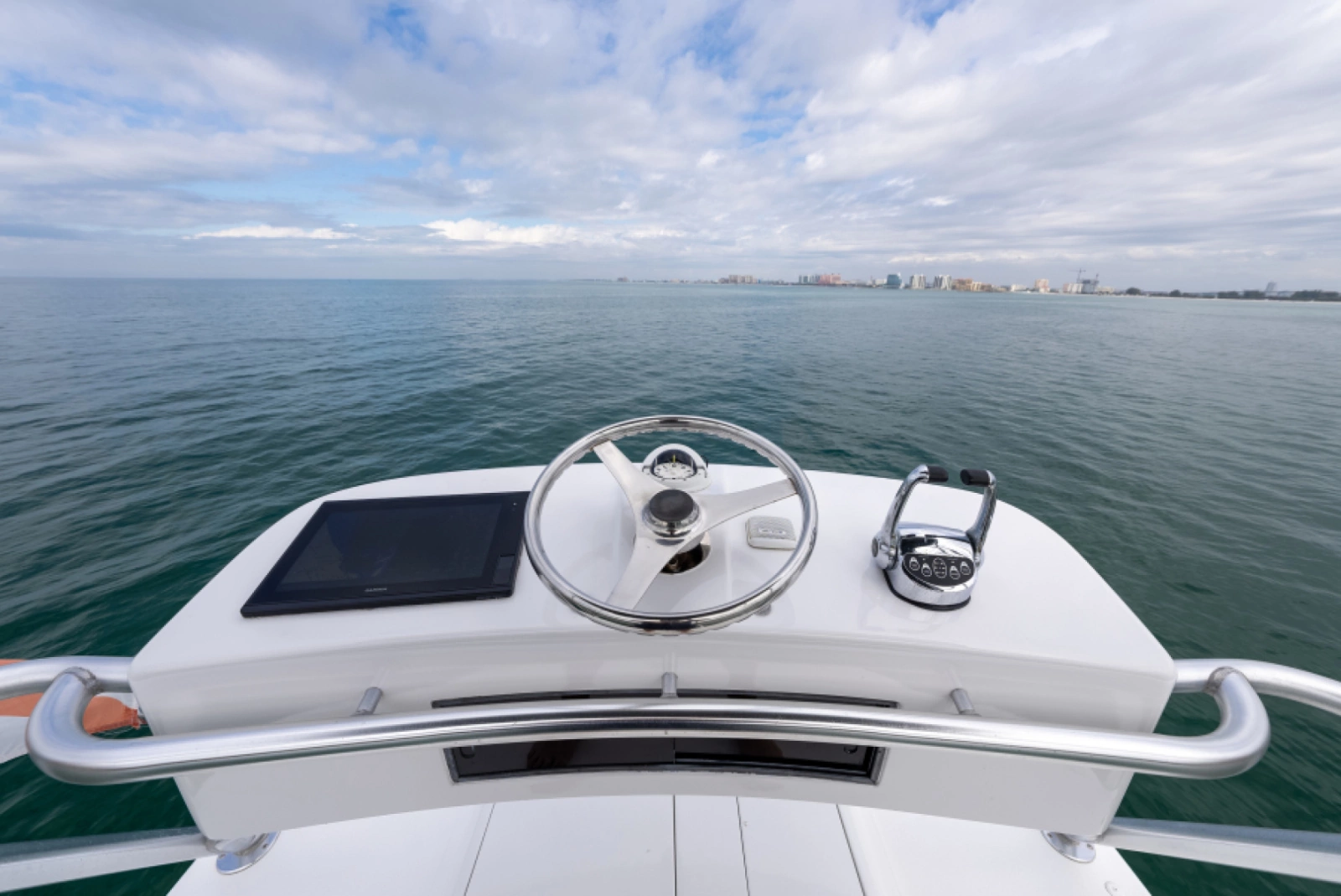 2003 Viking 45 Convertible photo 19