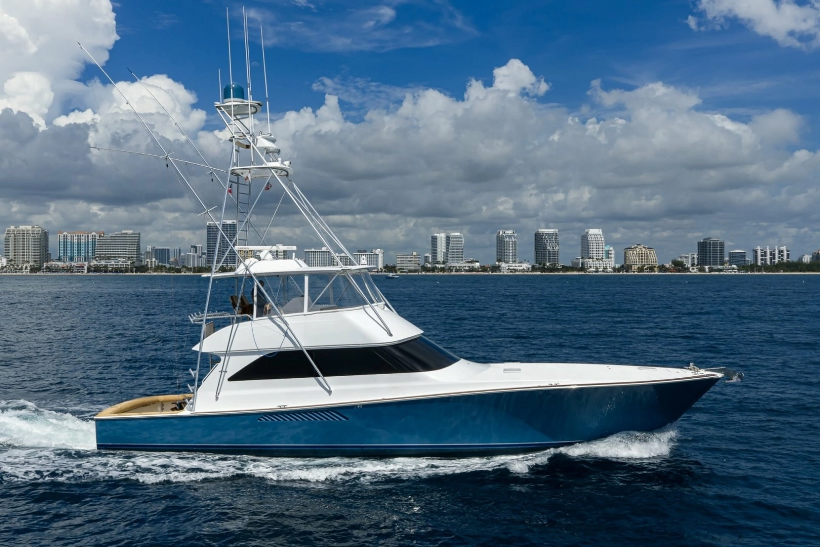 2002 Viking 61 Convertible
