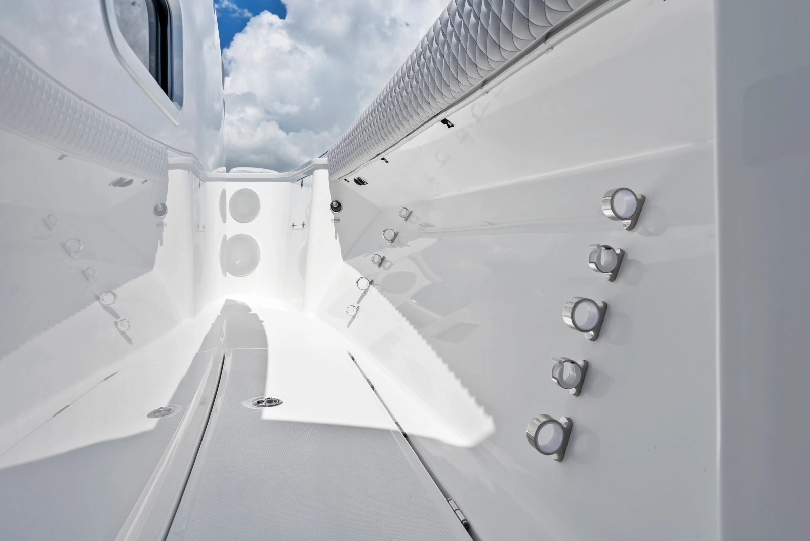 56ft HCB Yacht For Sale