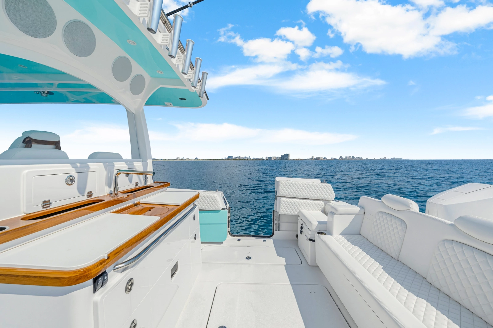 42ft HCB Yacht For Sale