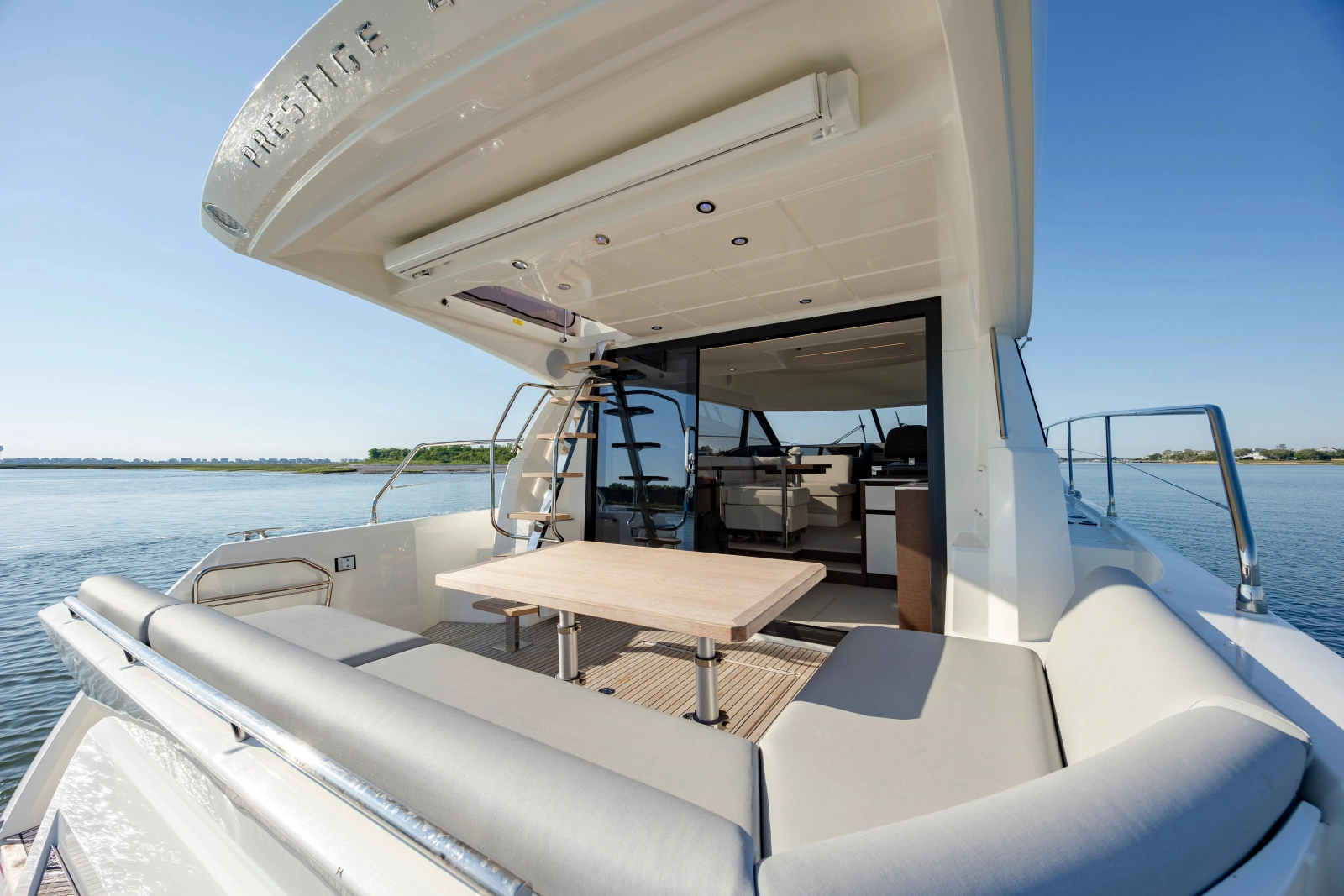 2024 Prestige 460