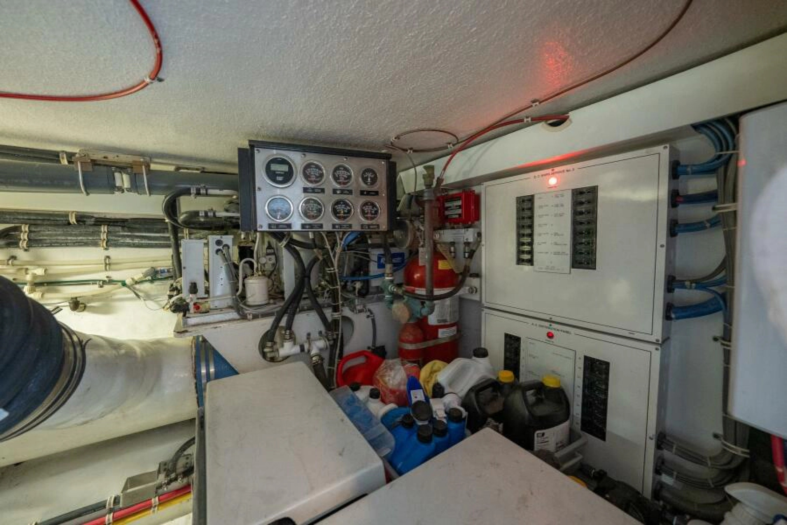 2001 Hatteras Convertible 50