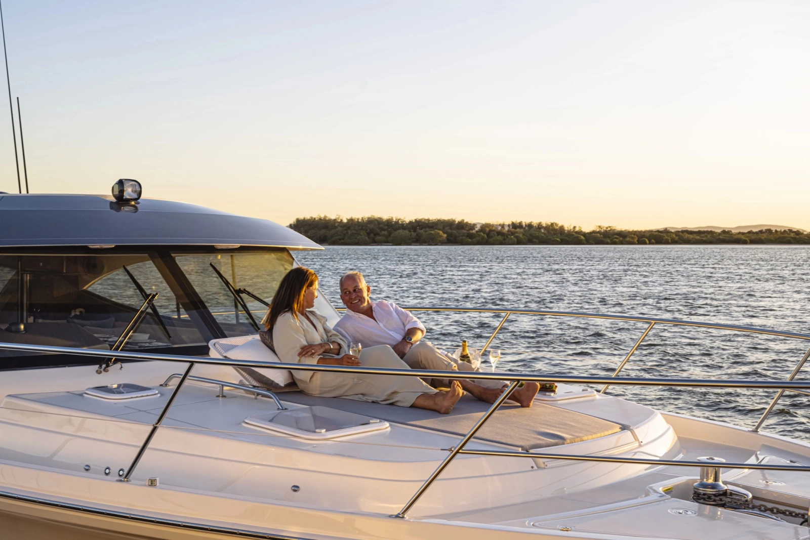 465 SUV 46ft Riviera Yacht For Sale