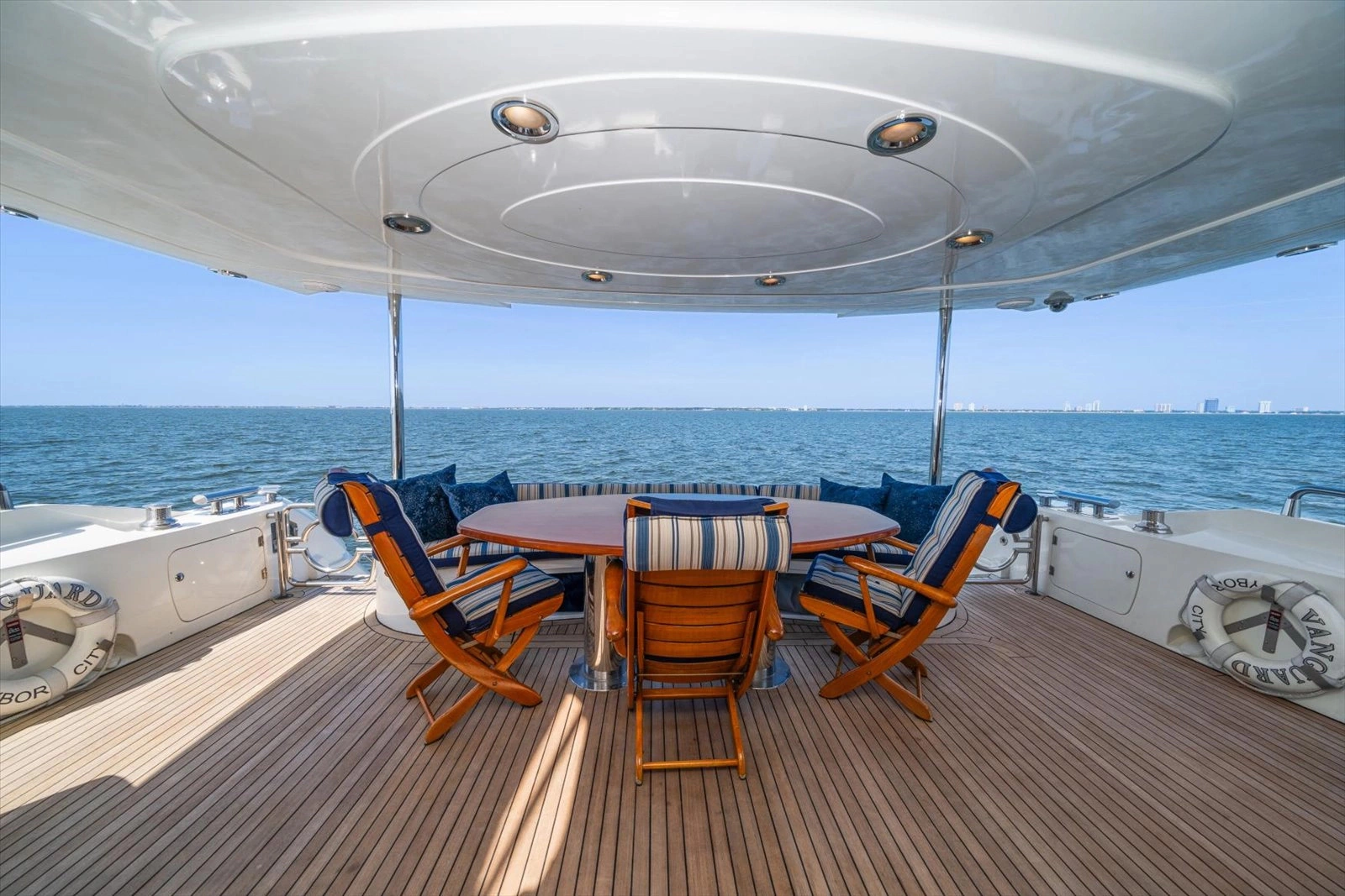 2005 Sunseeker 82 Yacht