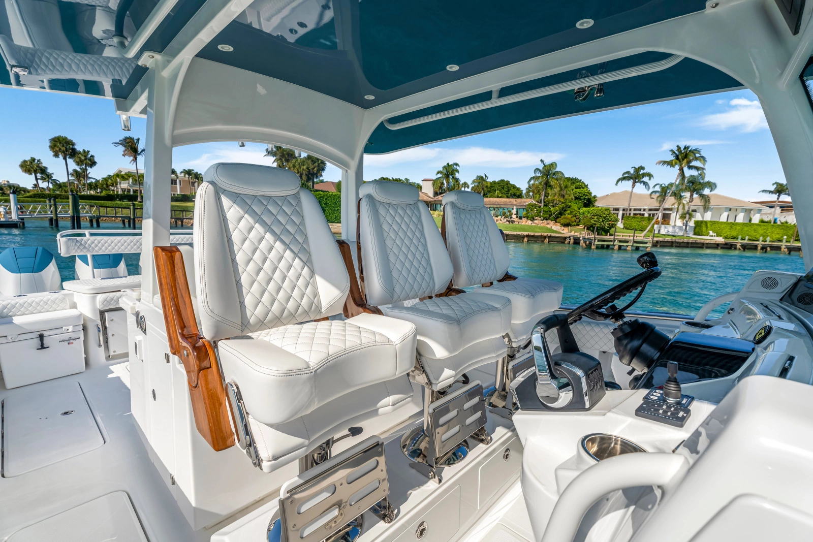 42ft HCB Yacht For Sale