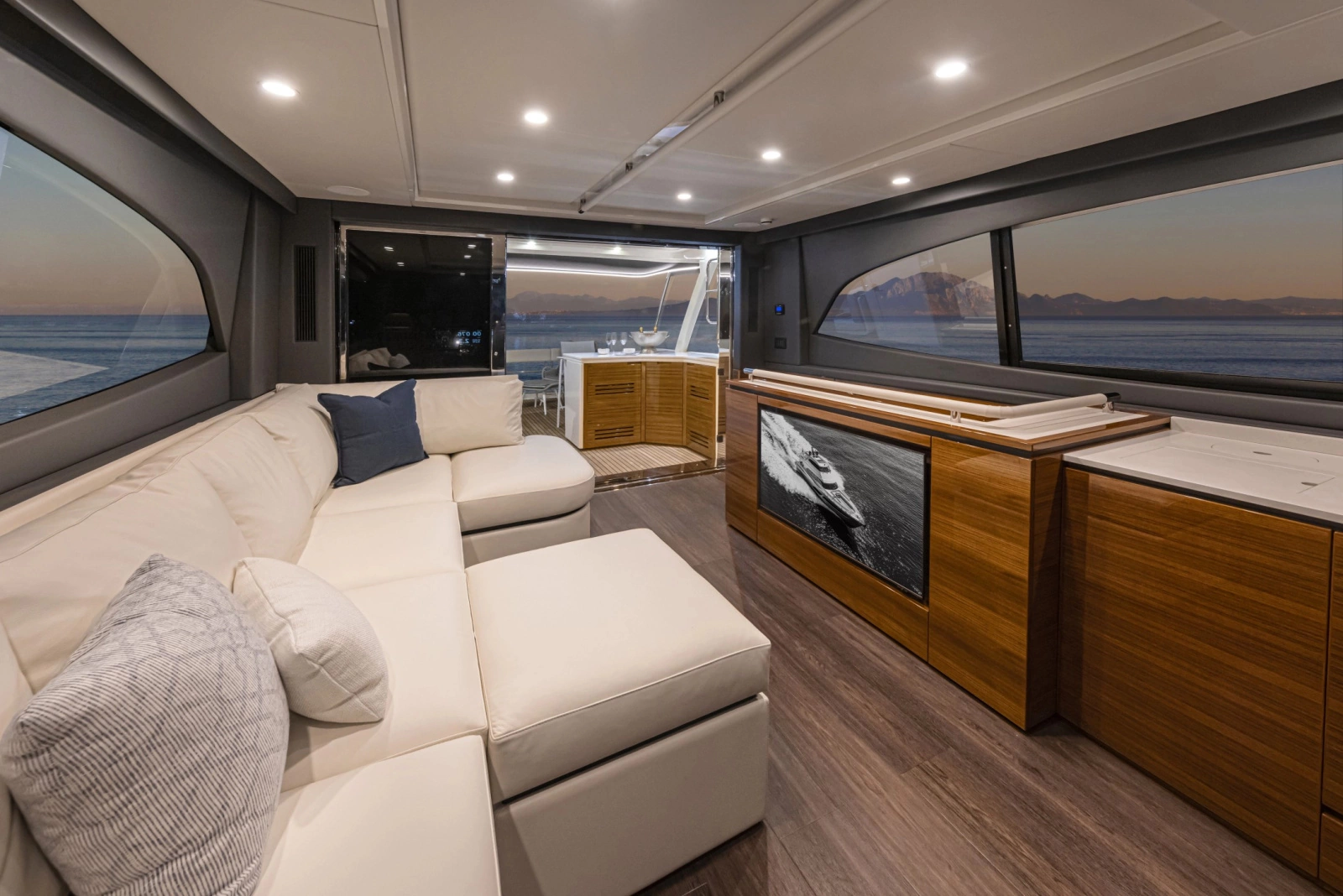 78 Motor Yacht 78ft Riviera Yacht For Sale