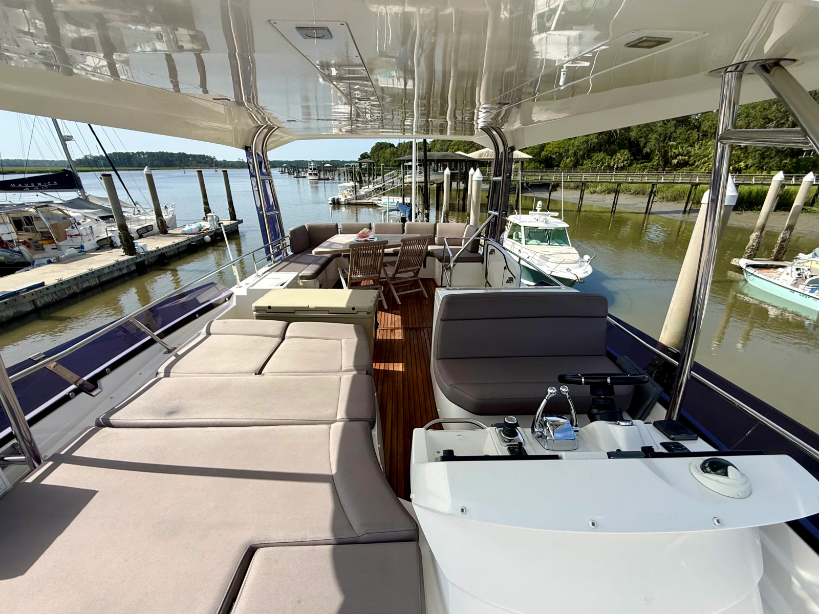 2017 Prestige 560 Fly